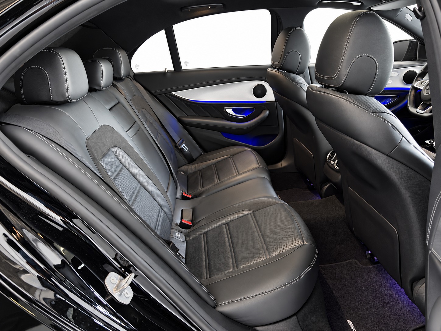 MERCEDES-BENZ E 43 AMG 4 Matic 9G-Tronic-image-18