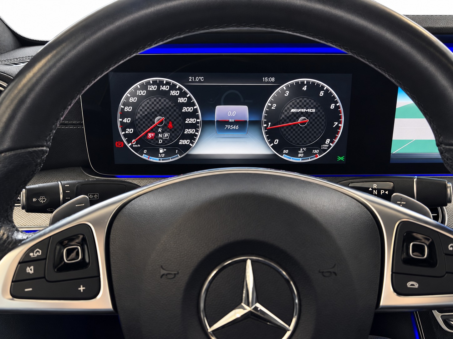 MERCEDES-BENZ E 43 AMG 4 Matic 9G-Tronic-image-13