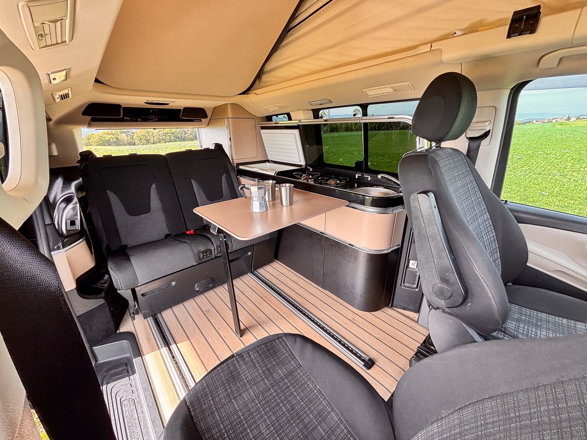 MERCEDES-BENZ 250 d 4matic-image-2