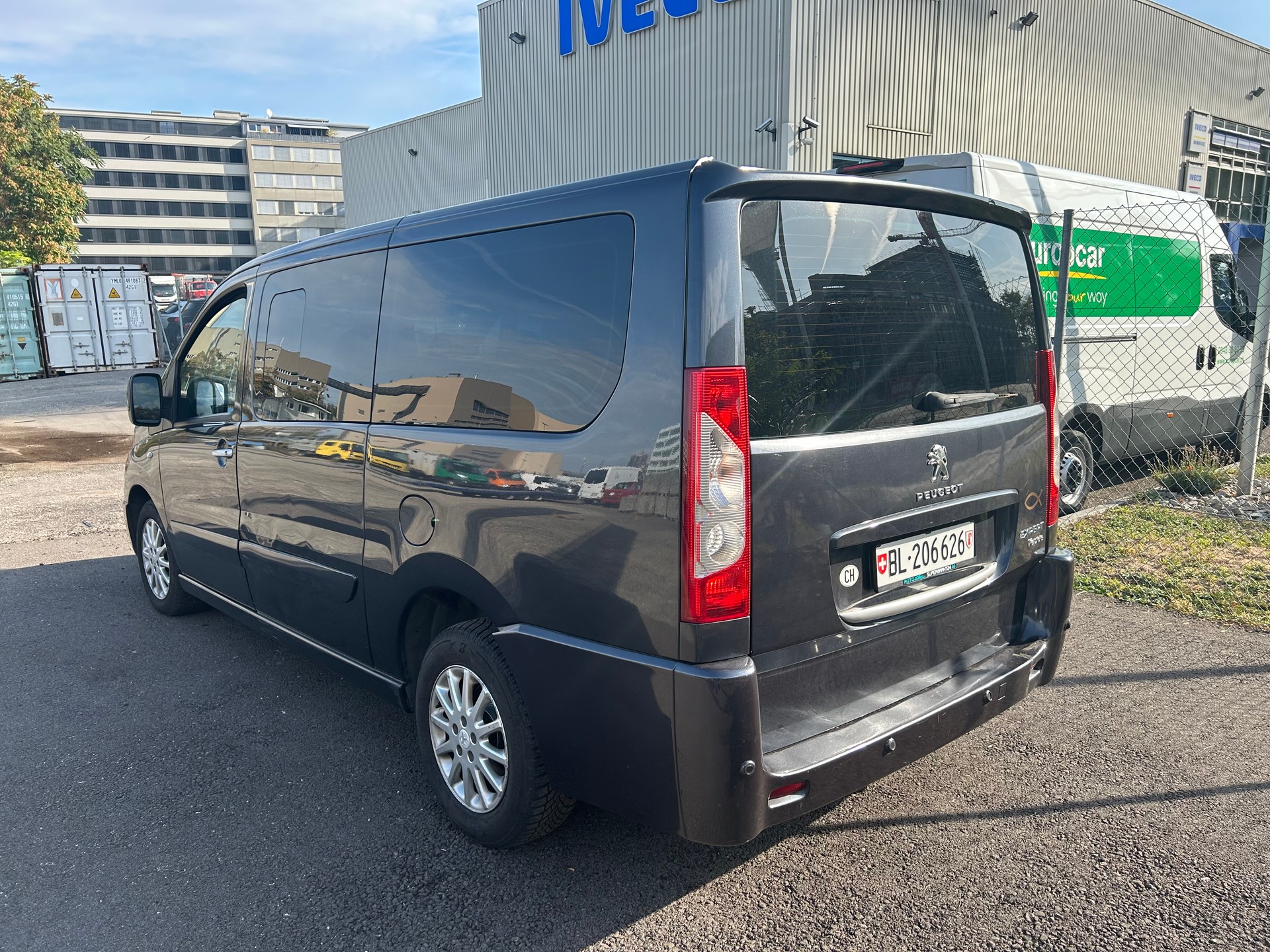 PEUGEOT Expert Tepee 2.0 HDi A Shuttle L2-image-4
