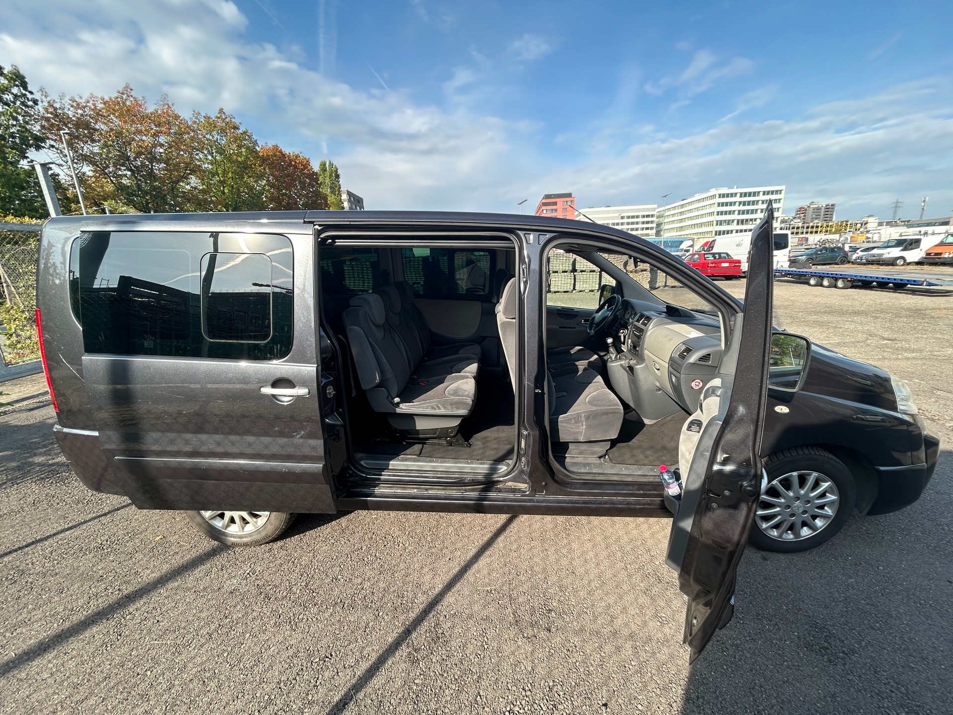 PEUGEOT Expert Tepee 2.0 HDi A Shuttle L2-image-10