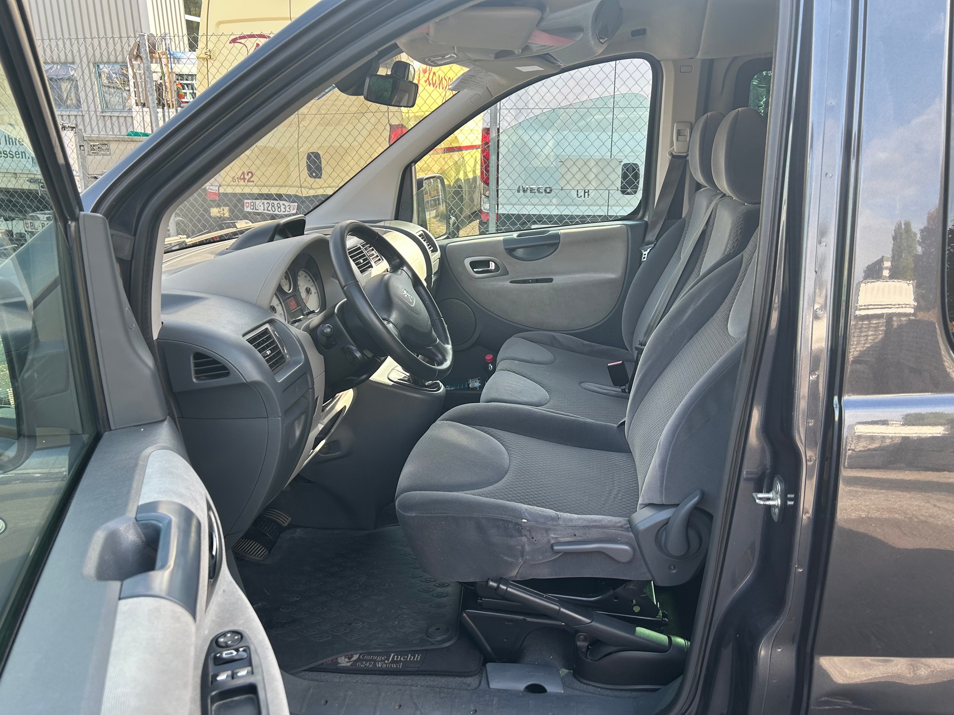 PEUGEOT Expert Tepee 2.0 HDi A Shuttle L2-image-14