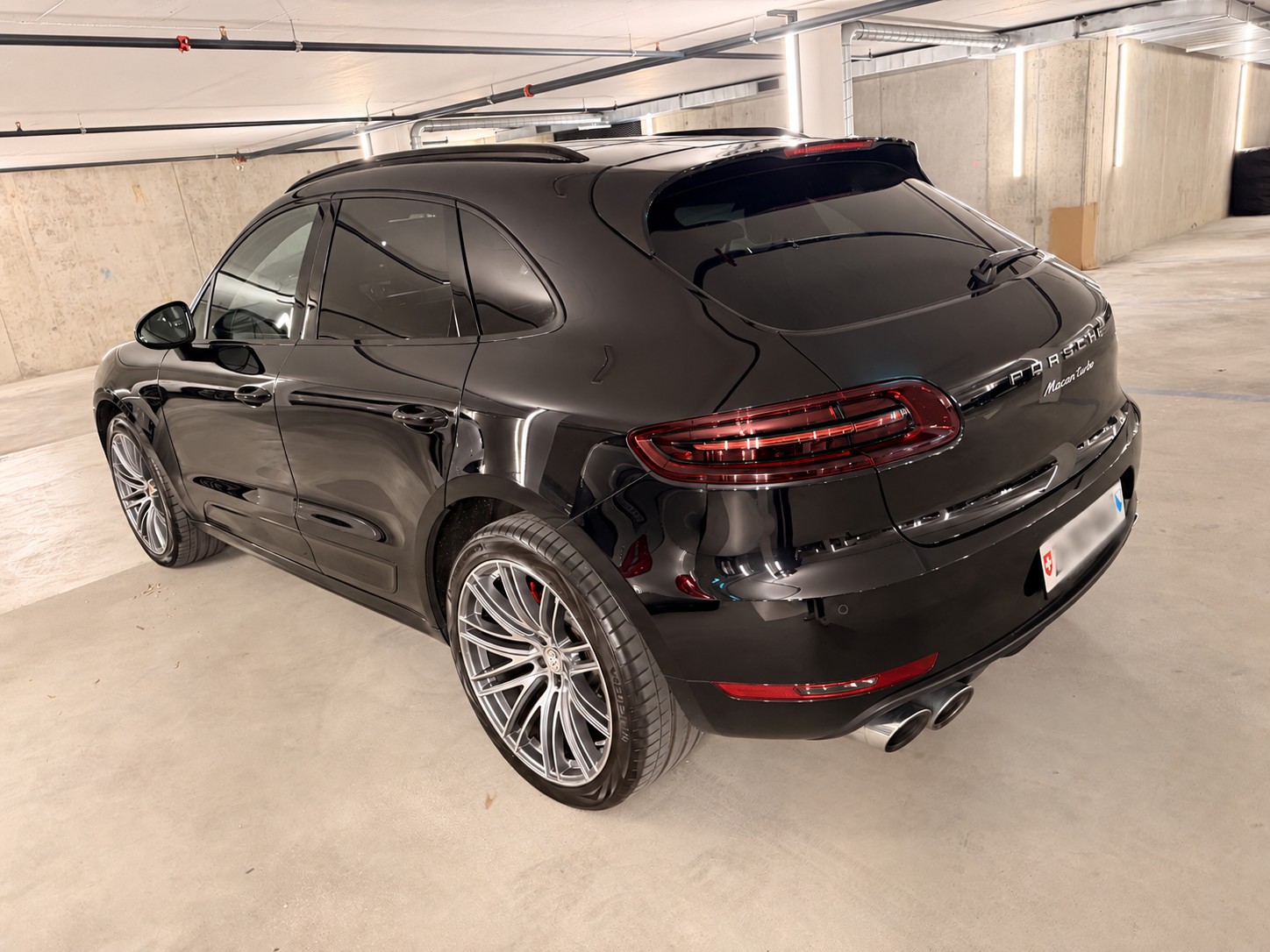 PORSCHE 3.6 V6 Turbo-image-1