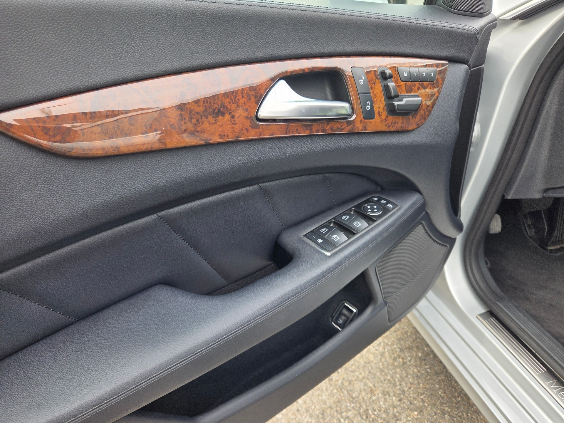 MERCEDES-BENZ CLS 350 7G-Tronic-image-10