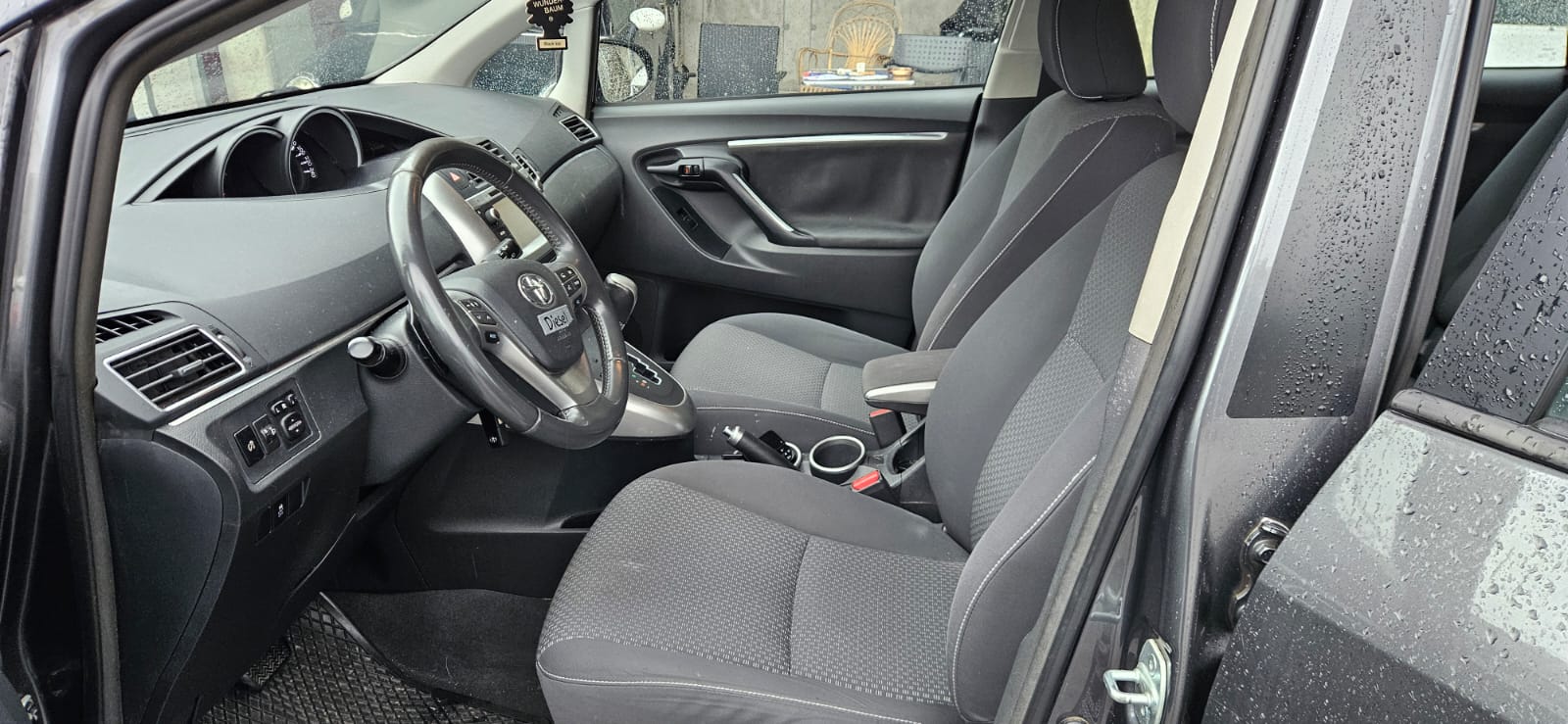 TOYOTA Verso 2.2 D-CAT Sol Automatic-image-8