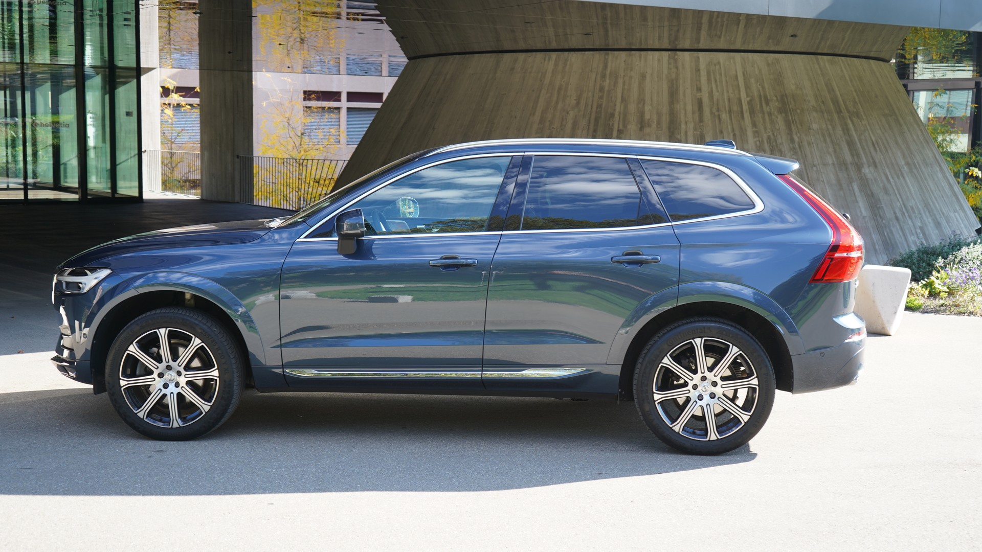 VOLVO XC60 D5 AWD Inscription Geartronic-image-5