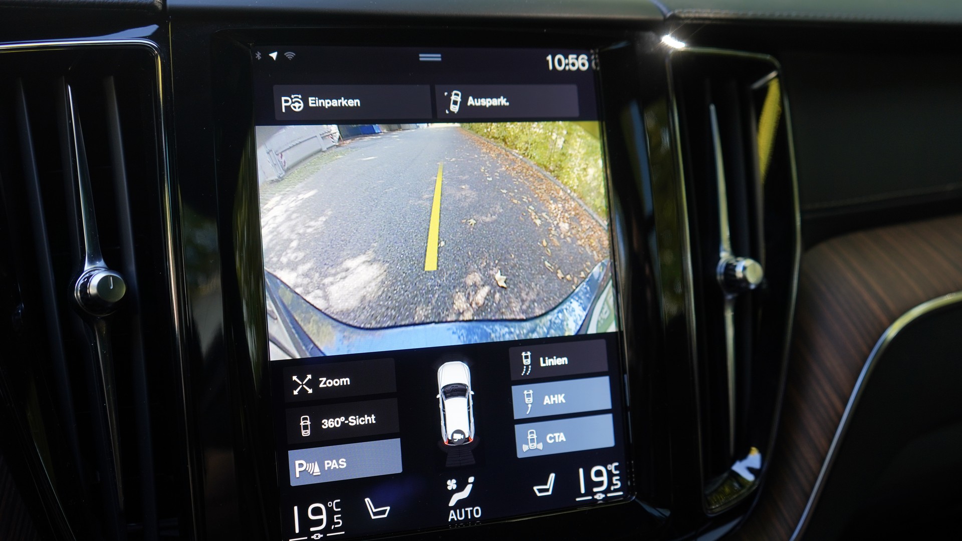 VOLVO XC60 D5 AWD Inscription Geartronic-image-12