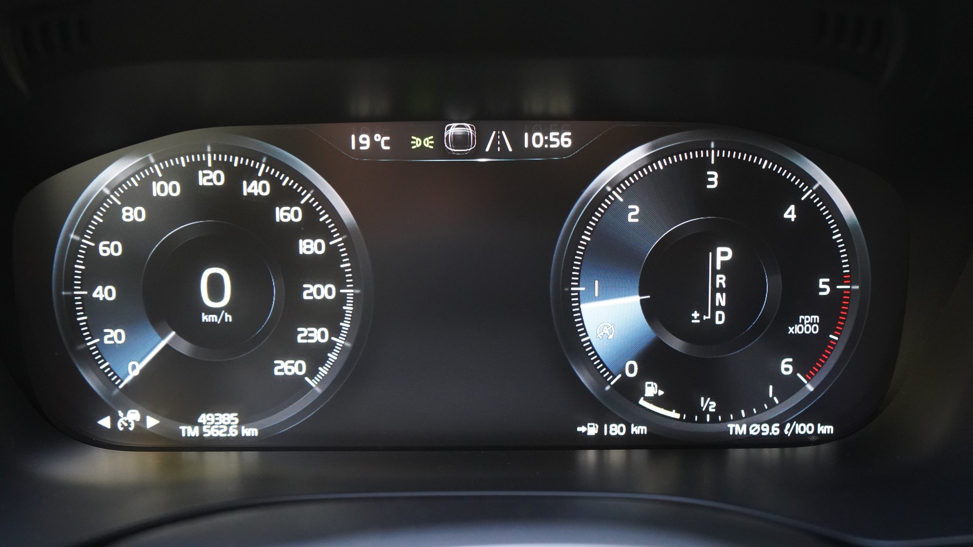 VOLVO XC60 D5 AWD Inscription Geartronic-image-8