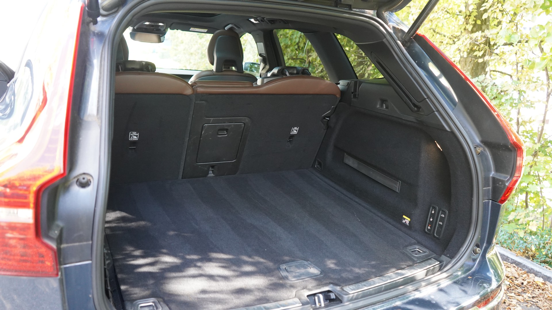 VOLVO XC60 D5 AWD Inscription Geartronic-image-27