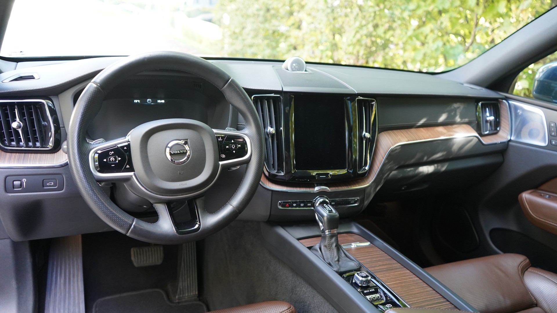 VOLVO XC60 D5 AWD Inscription Geartronic-image-7