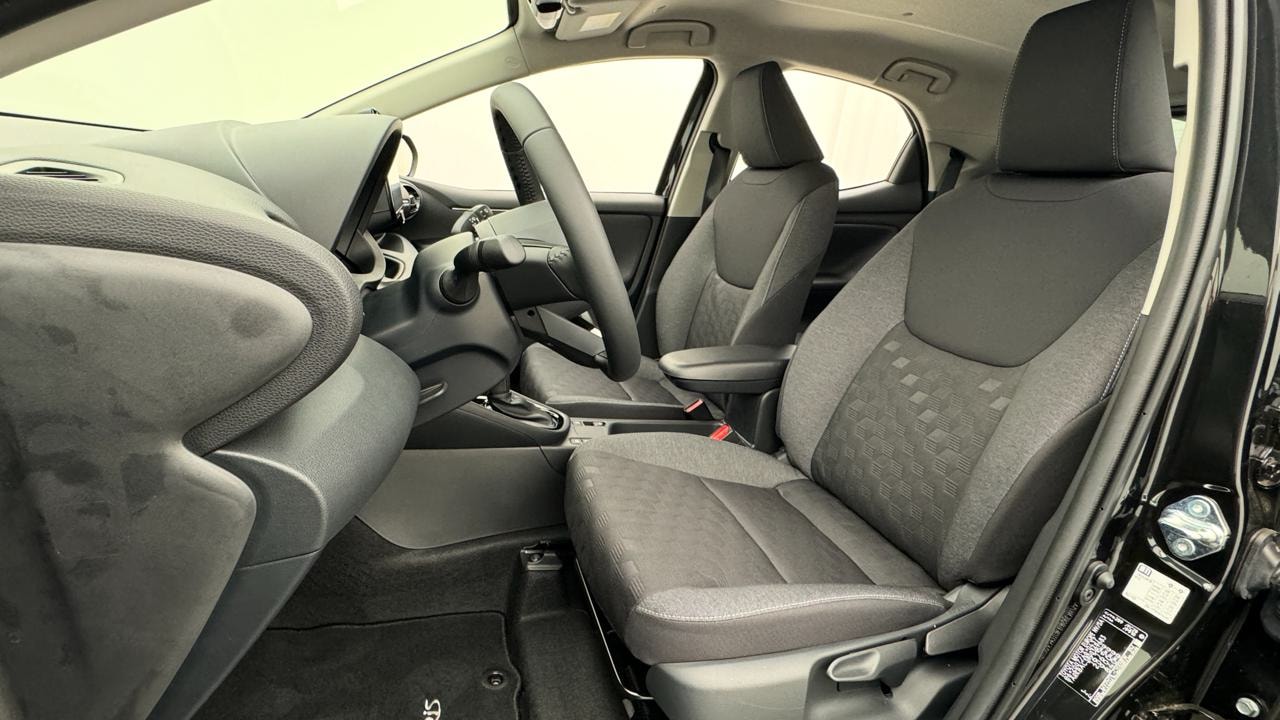 TOYOTA Yaris 1.5 Sport e-CVT-image-4