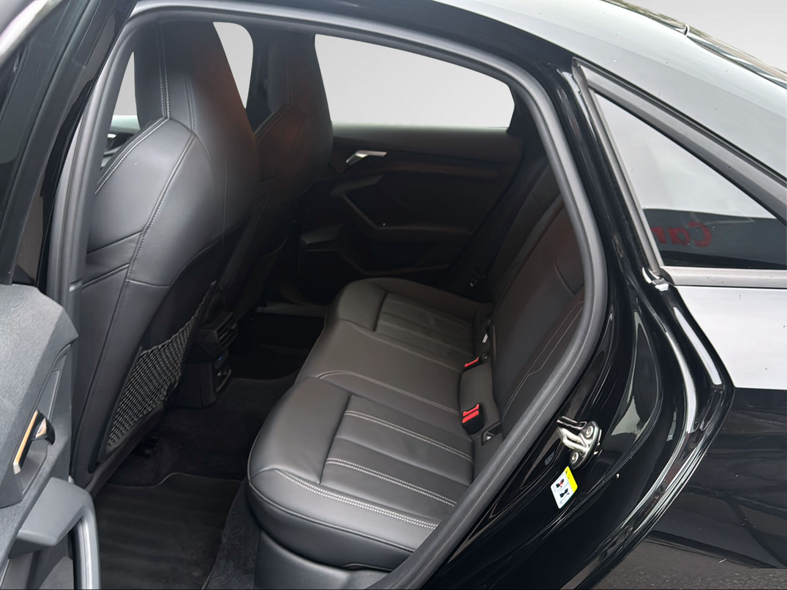 AUDI A3 Limousine 35 TFSI S-Line Attraction S-tronic-image-20
