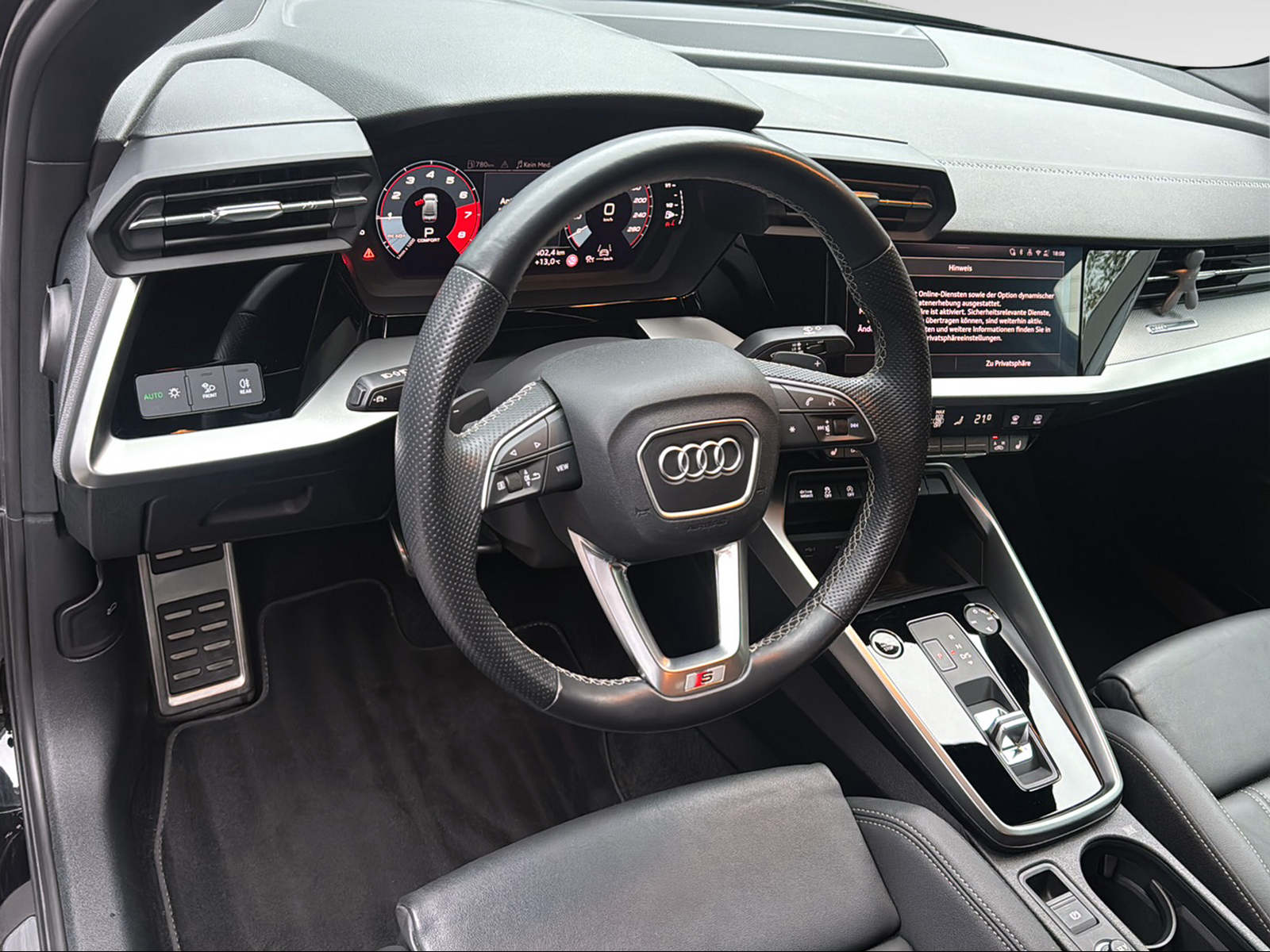 AUDI A3 Limousine 35 TFSI S-Line Attraction S-tronic-image-17