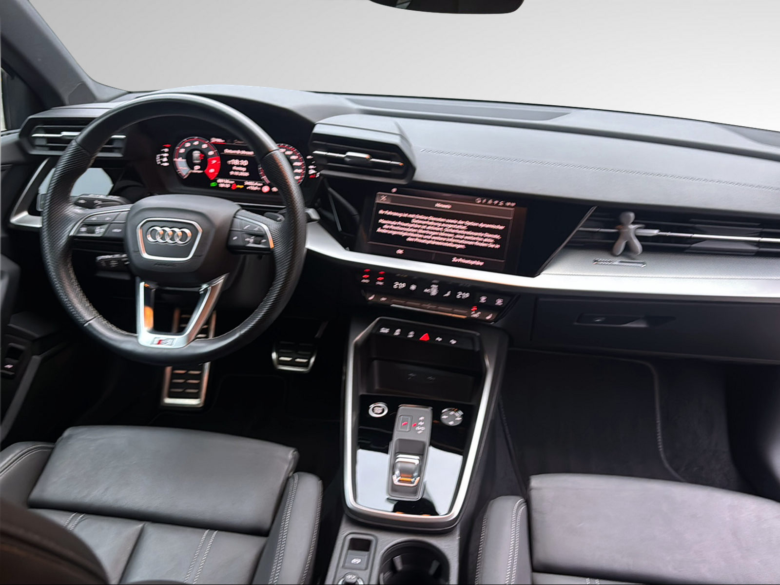 AUDI A3 Limousine 35 TFSI S-Line Attraction S-tronic-image-27