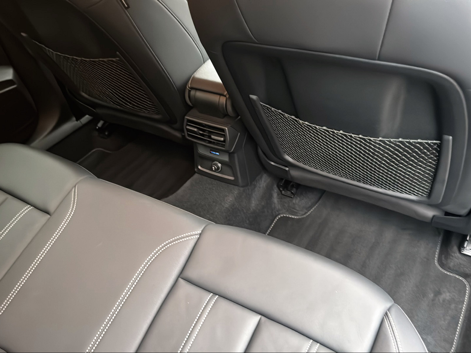 AUDI A3 Limousine 35 TFSI S-Line Attraction S-tronic-image-23