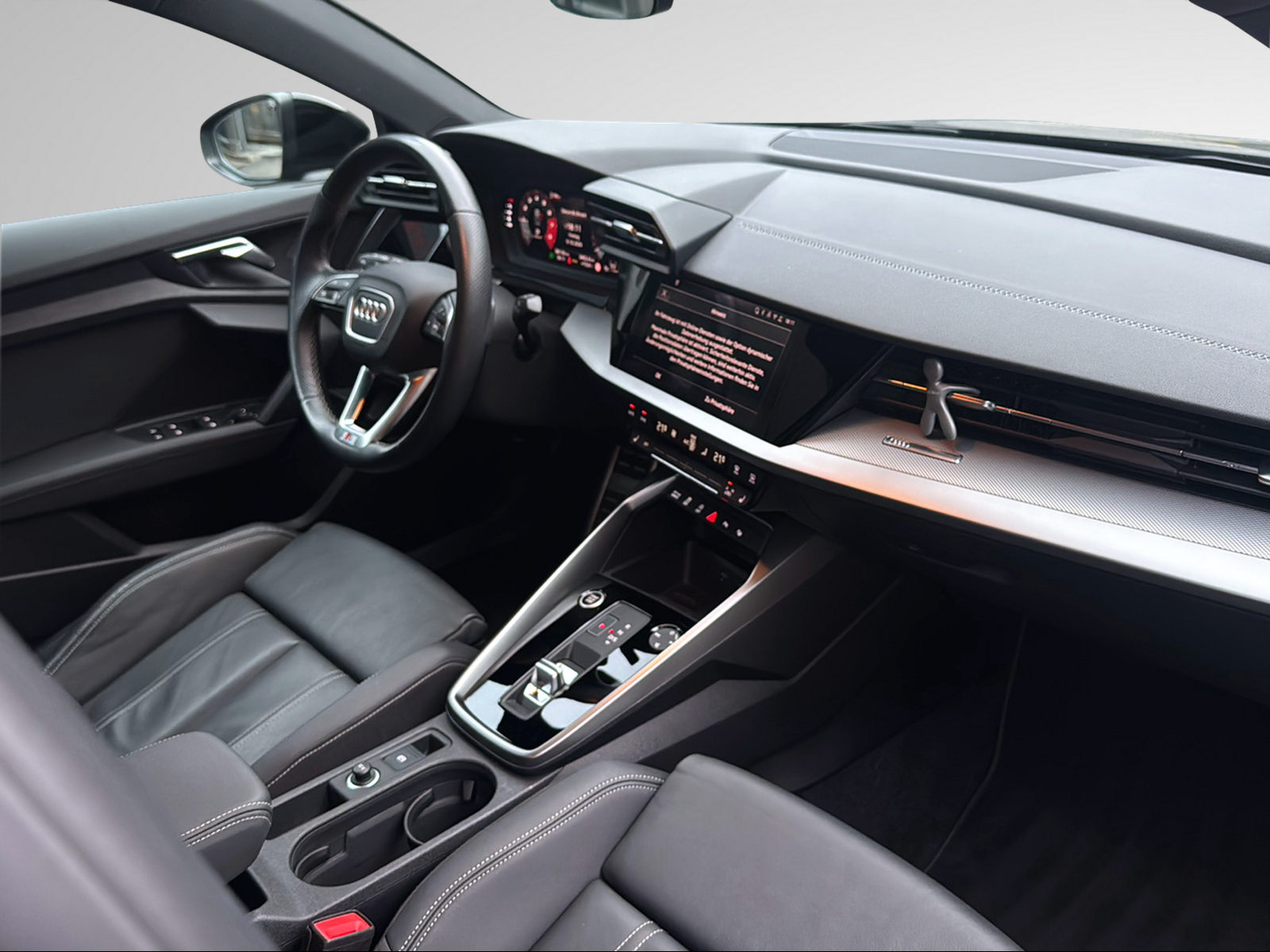 AUDI A3 Limousine 35 TFSI S-Line Attraction S-tronic-image-30