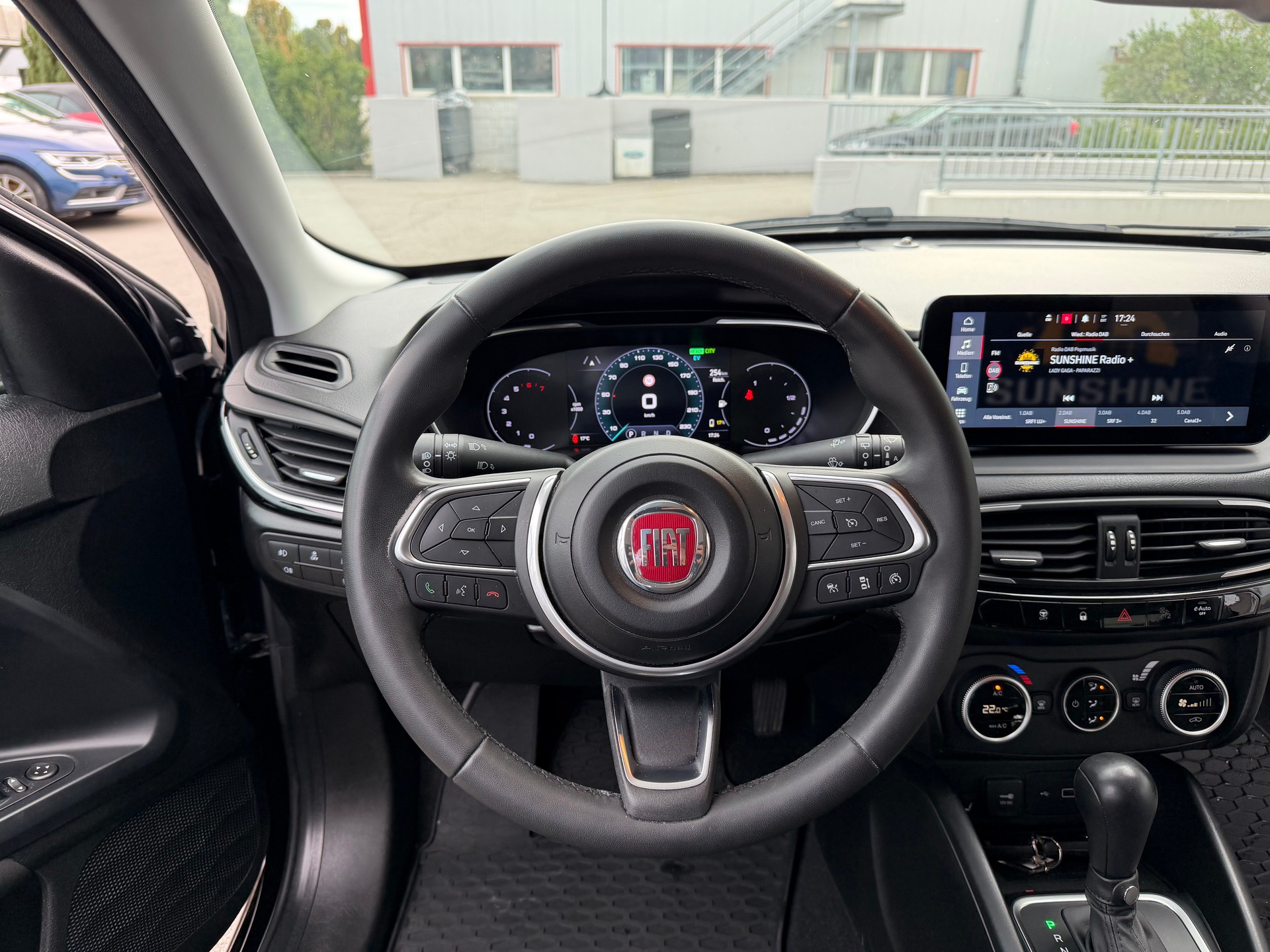 FIAT Tipo 1.5 Hybrid Station Wagon Swiss Edition-image-10