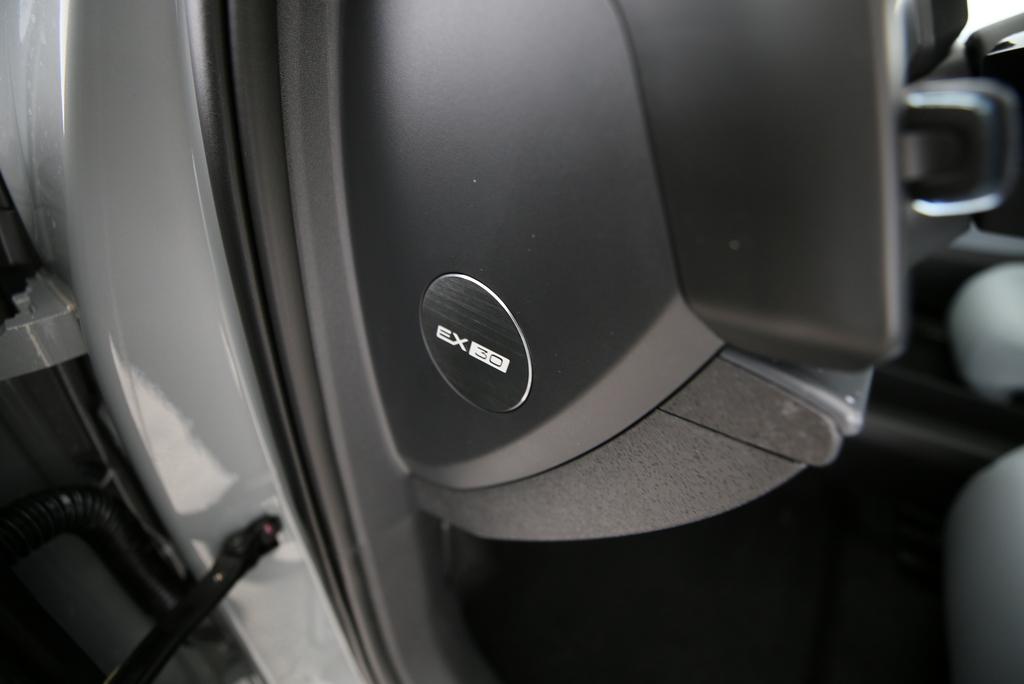 VOLVO EX30 E60 Twin Ultra Performance AWD-image-14