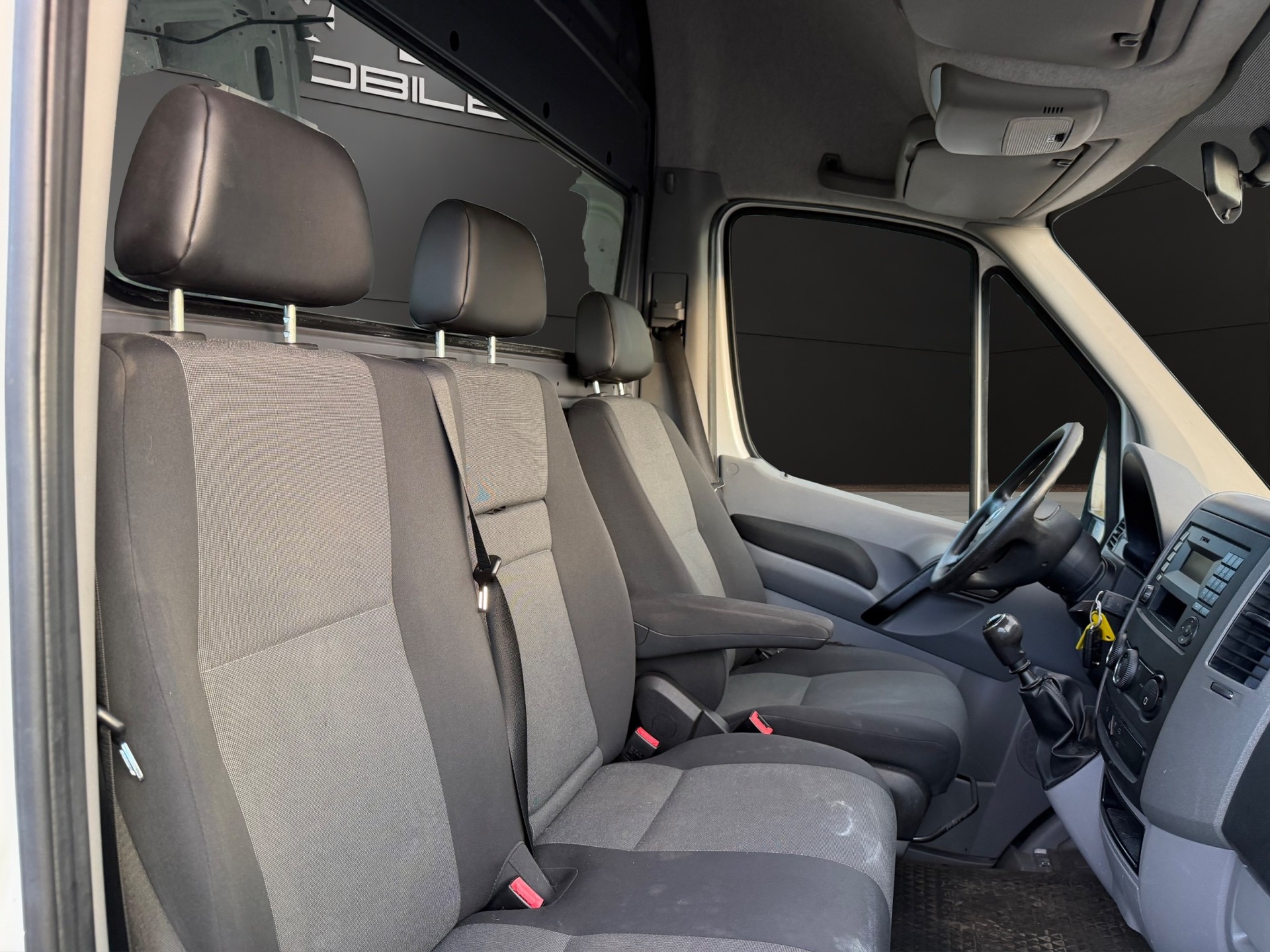 VW Crafter 35 2.0 TDI-image-18