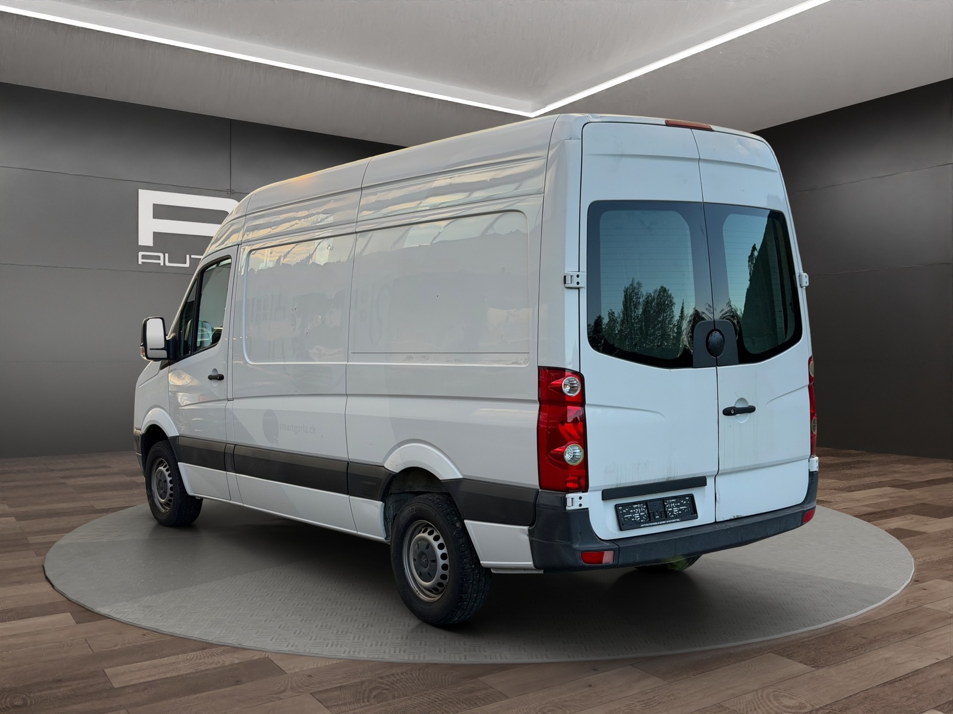 VW Crafter 35 2.0 TDI-image-5