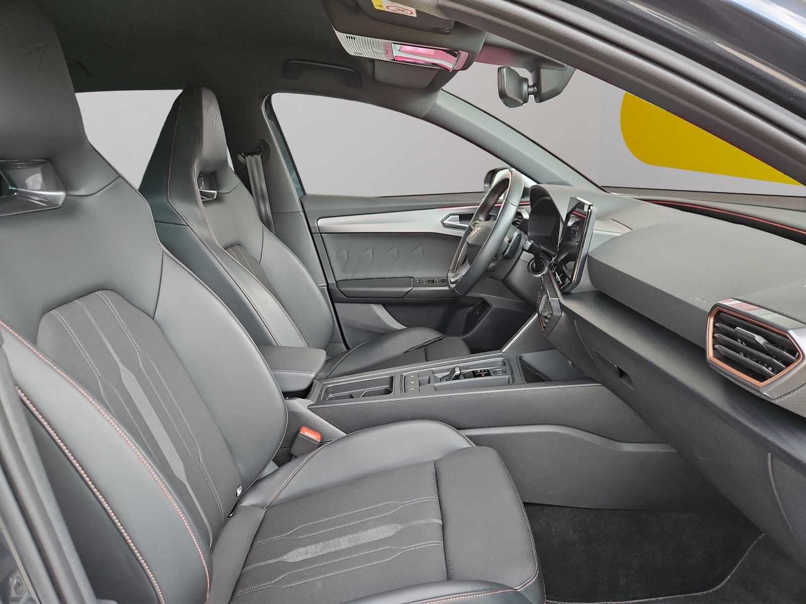 CUPRA LEON 1.4 e-HYBRID pHEV DSG-image-10
