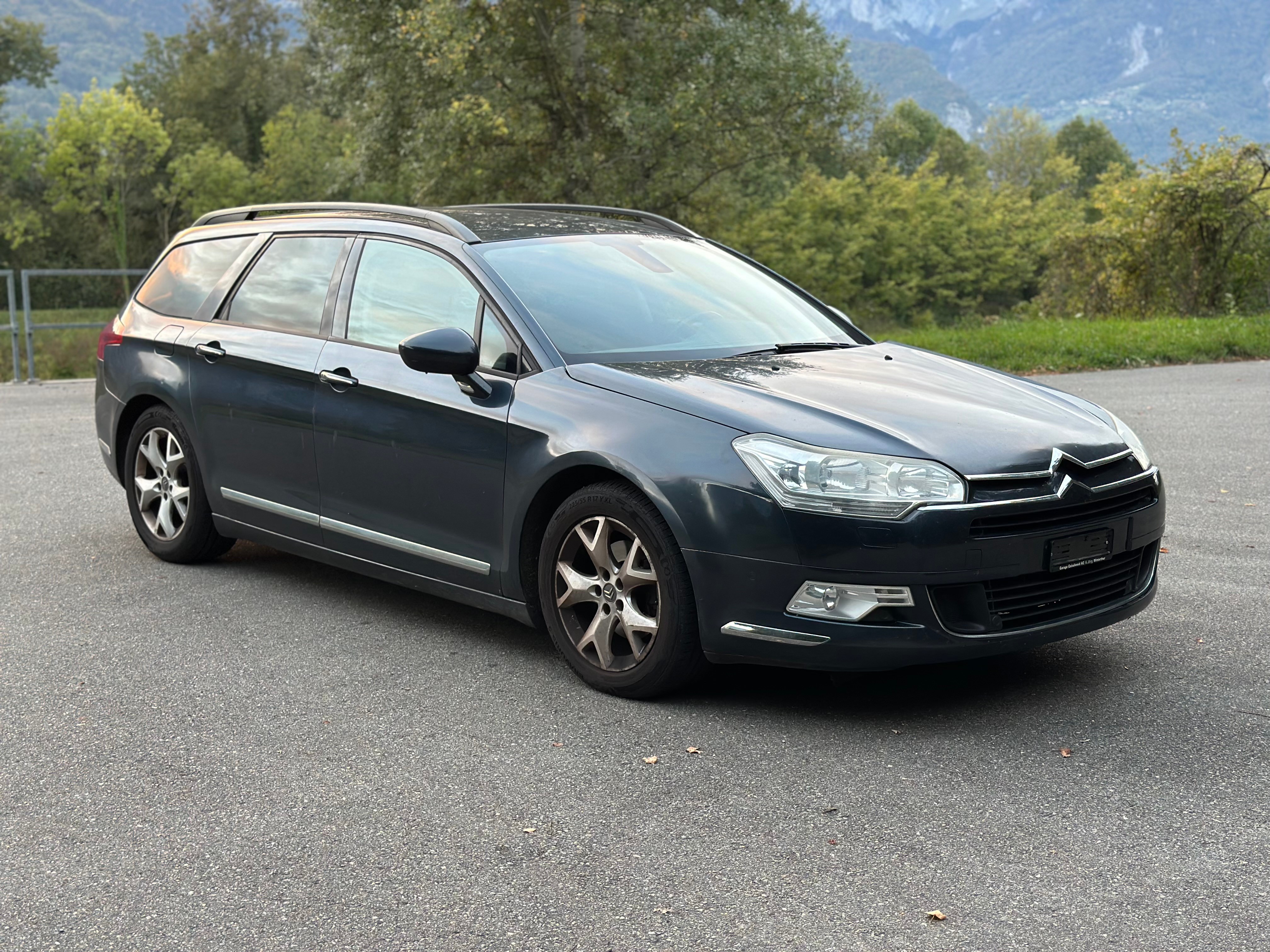 Car photo
