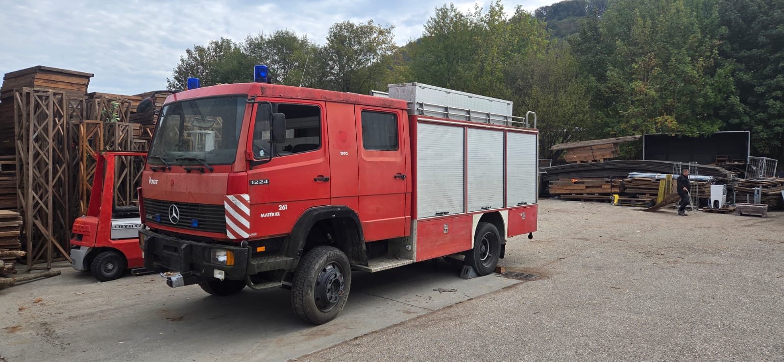 MERCEDES-BENZ 1224-image-0
