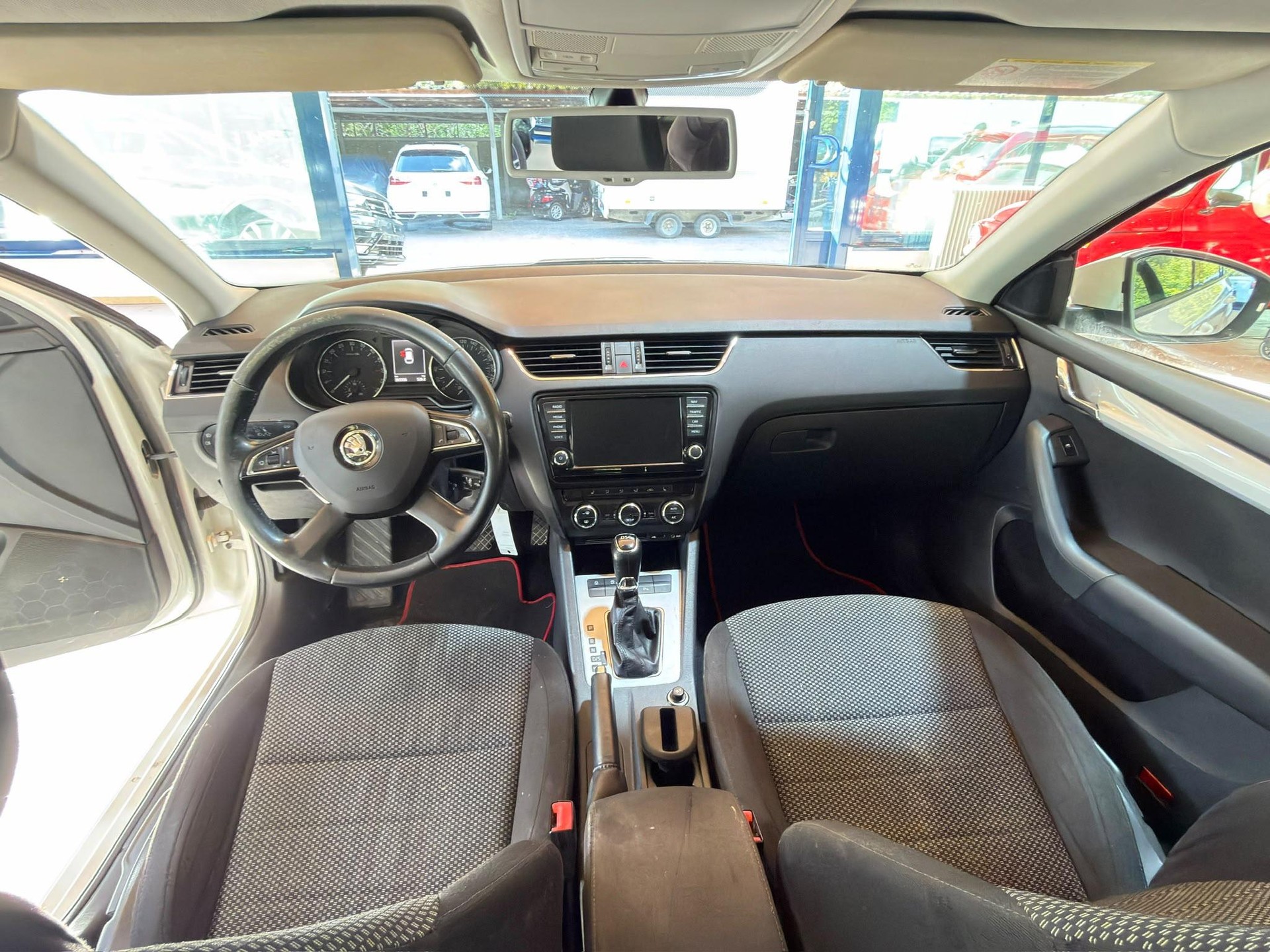 SKODA Octavia Combi 1.6 TDI Ambition DSG-image-3