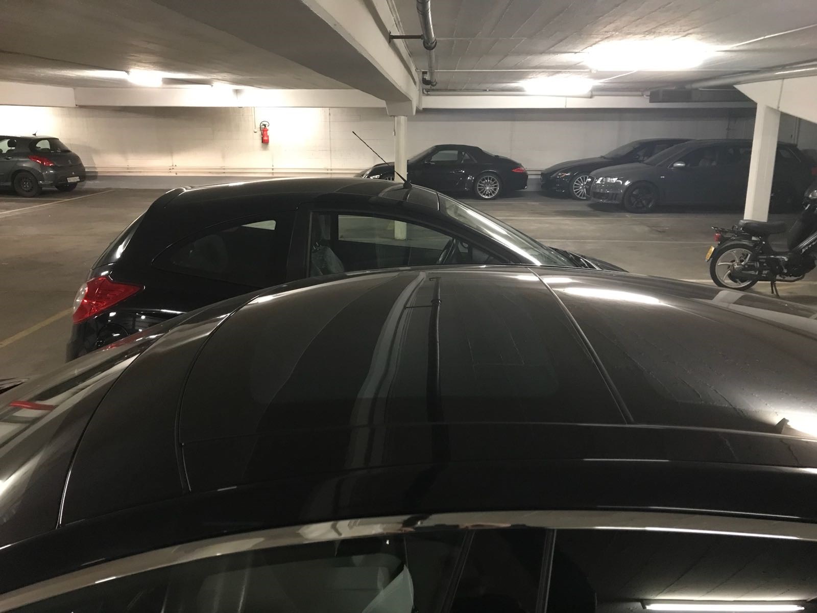 TESLA Model S 90 D-image-2