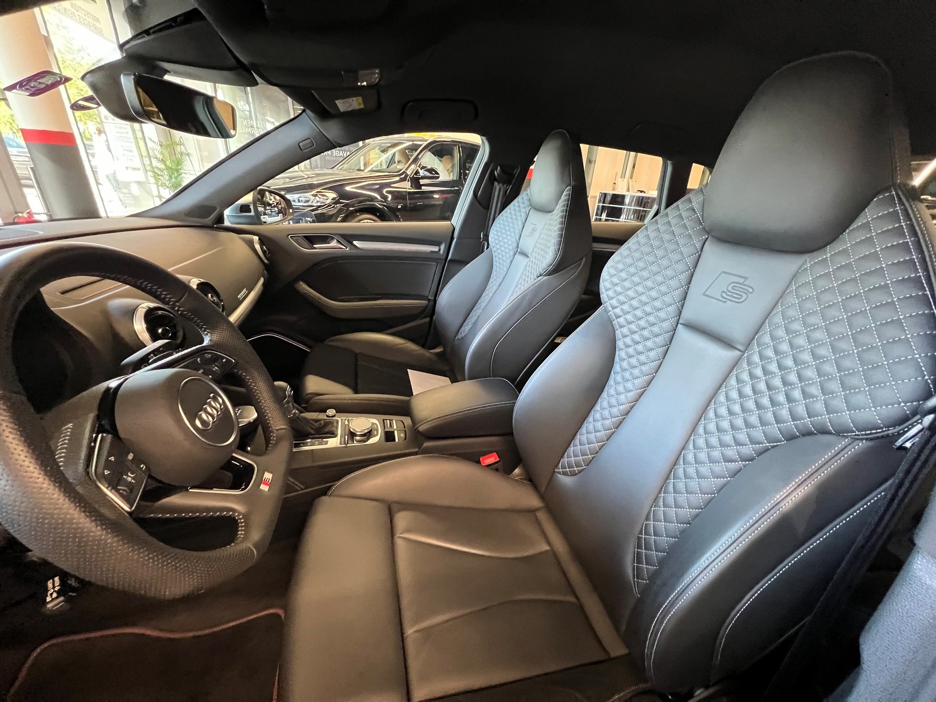 AUDI S3 Sportback 2.0 TFSI quattro S-tronic-image-5