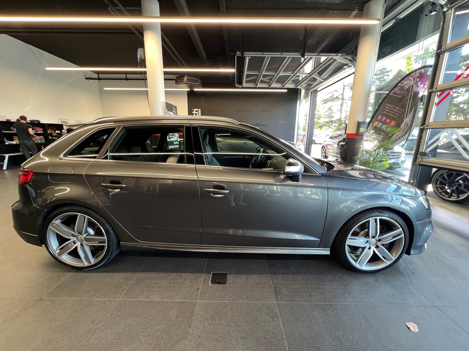 AUDI S3 Sportback 2.0 TFSI quattro S-tronic-image-1