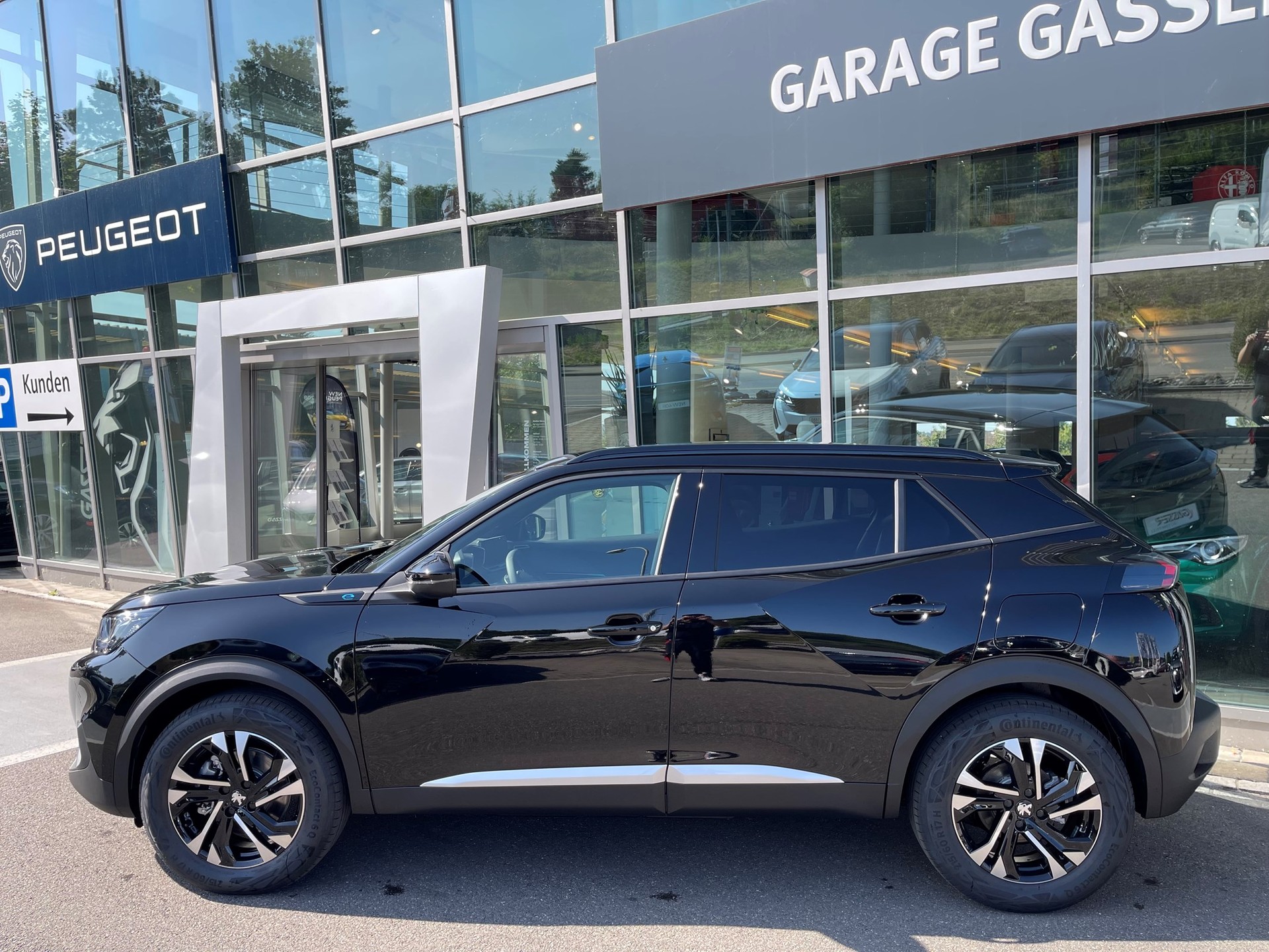 PEUGEOT 2008 e Allure Pack-image-1