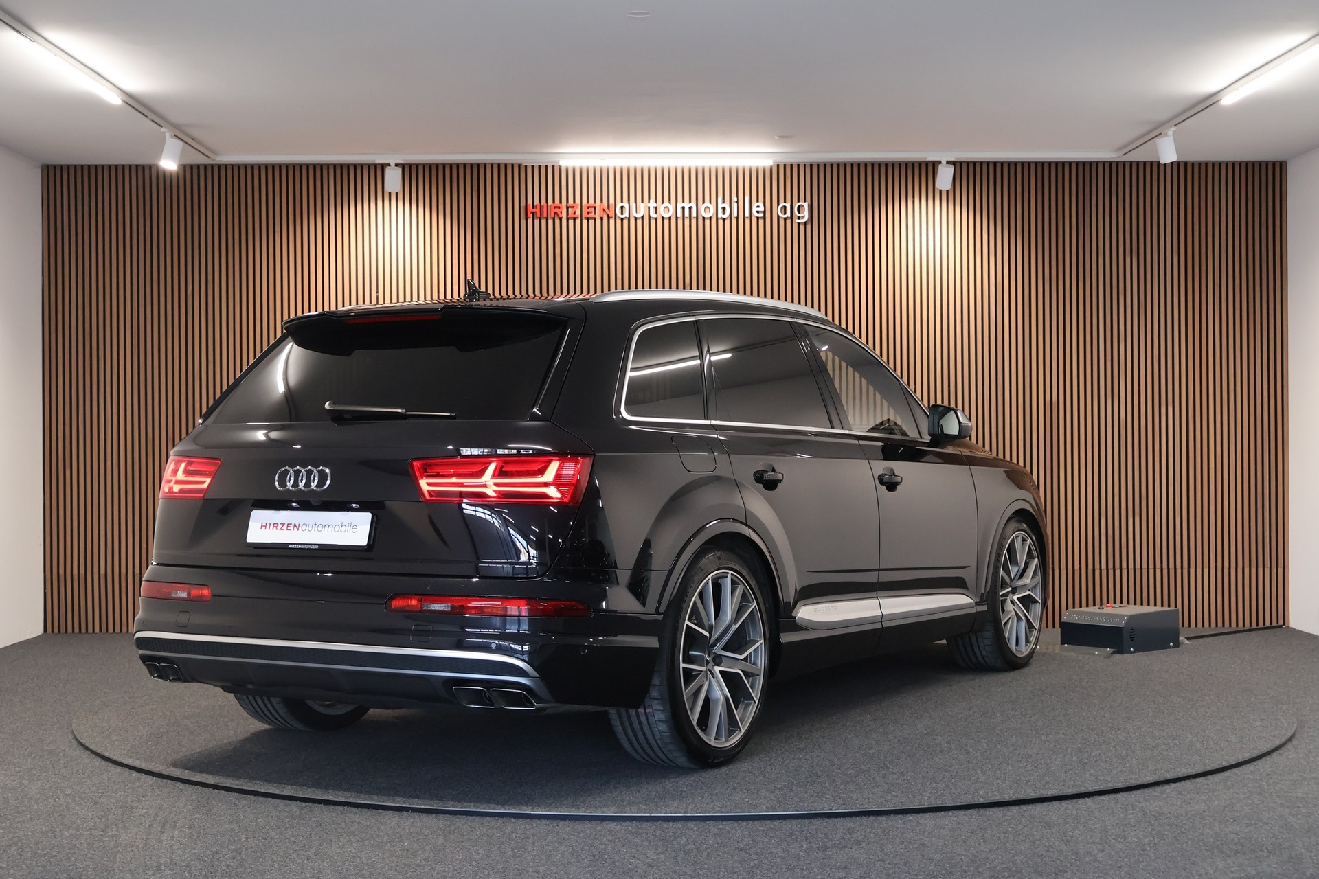 AUDI SQ7 4.0 TDI quattro tiptronic-image-4
