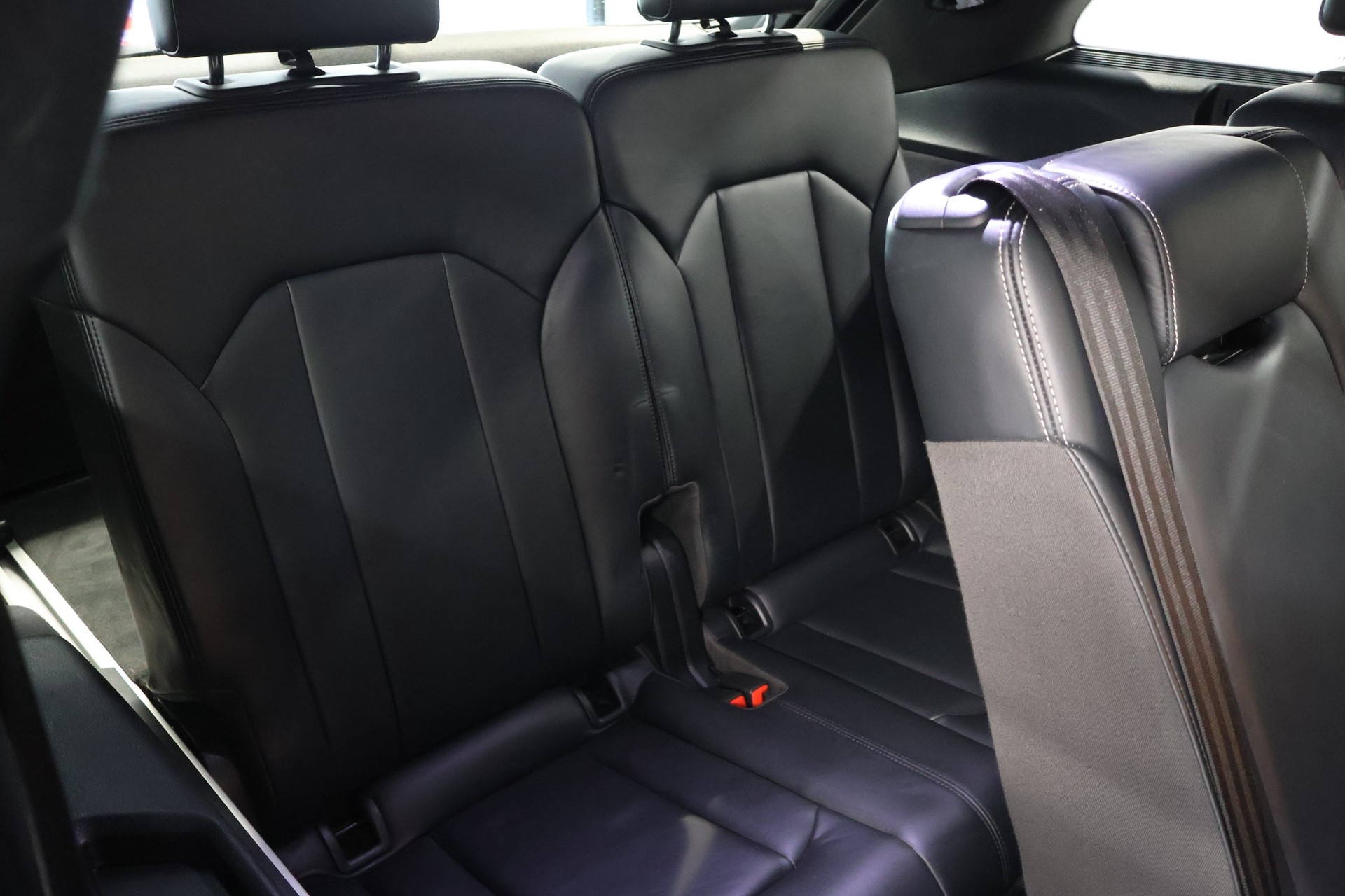 AUDI SQ7 4.0 TDI quattro tiptronic-image-13