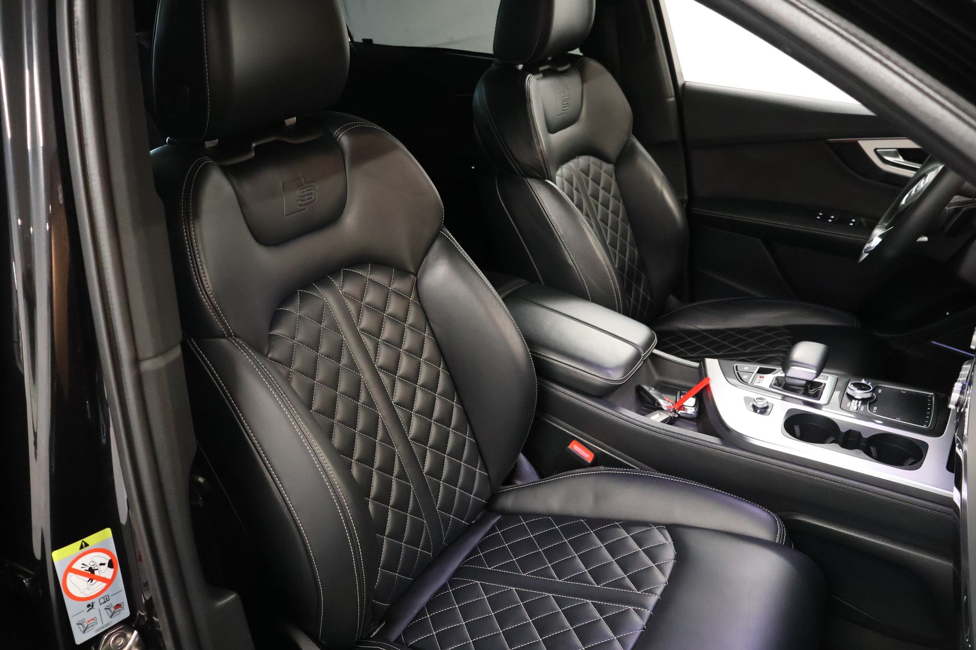 AUDI SQ7 4.0 TDI quattro tiptronic-image-16
