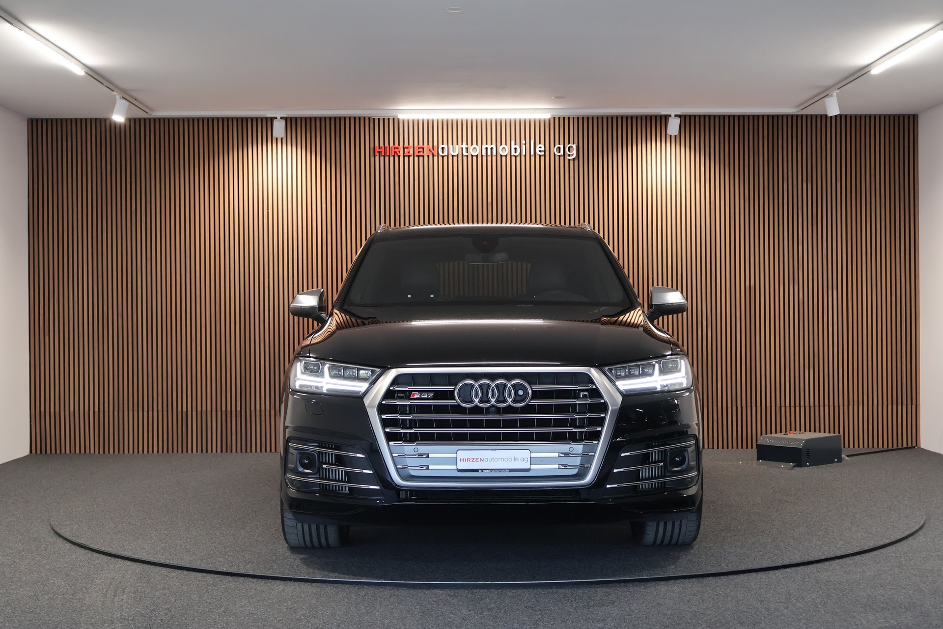 AUDI SQ7 4.0 TDI quattro tiptronic-image-7