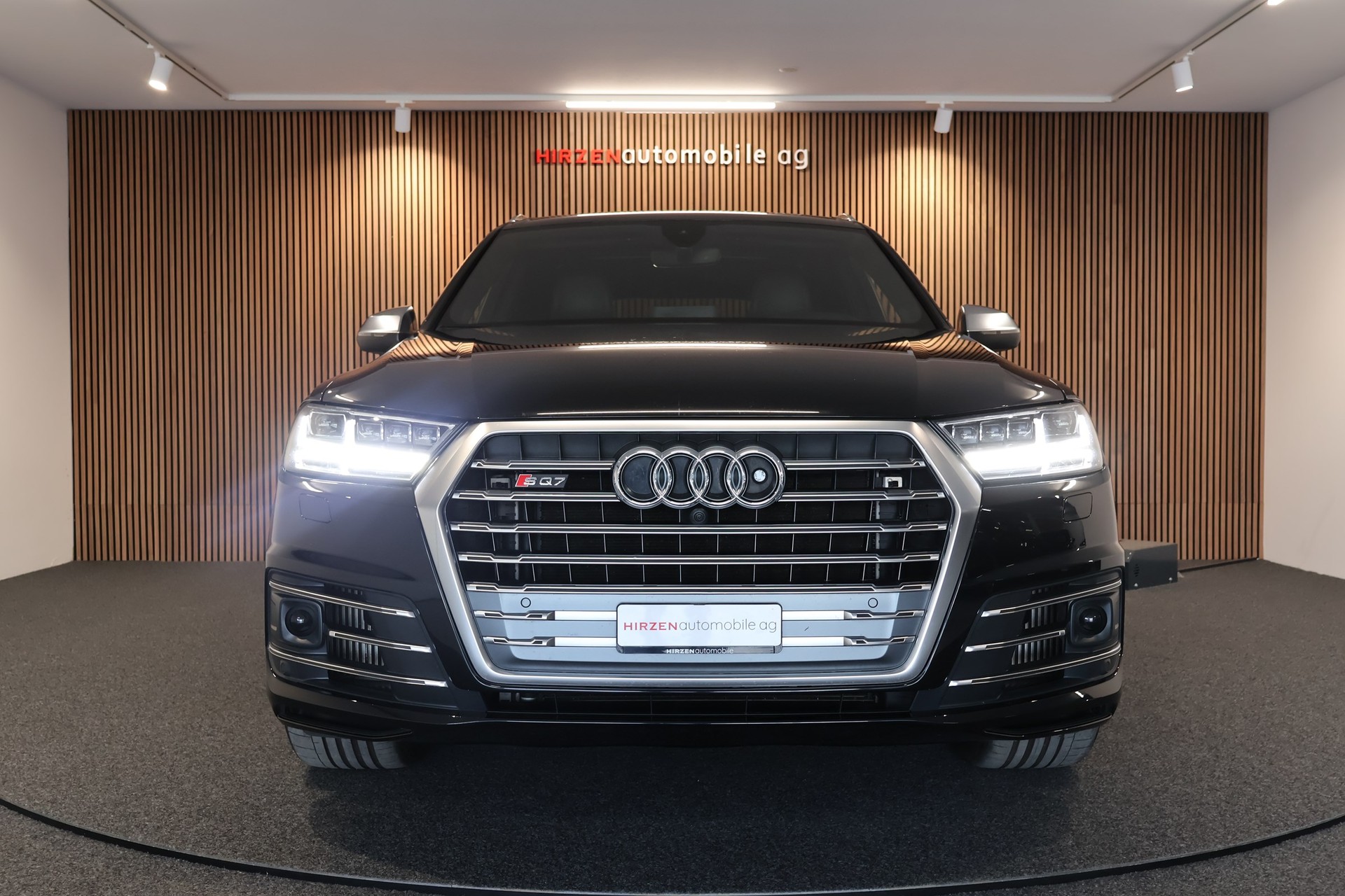 AUDI SQ7 4.0 TDI quattro tiptronic-image-30