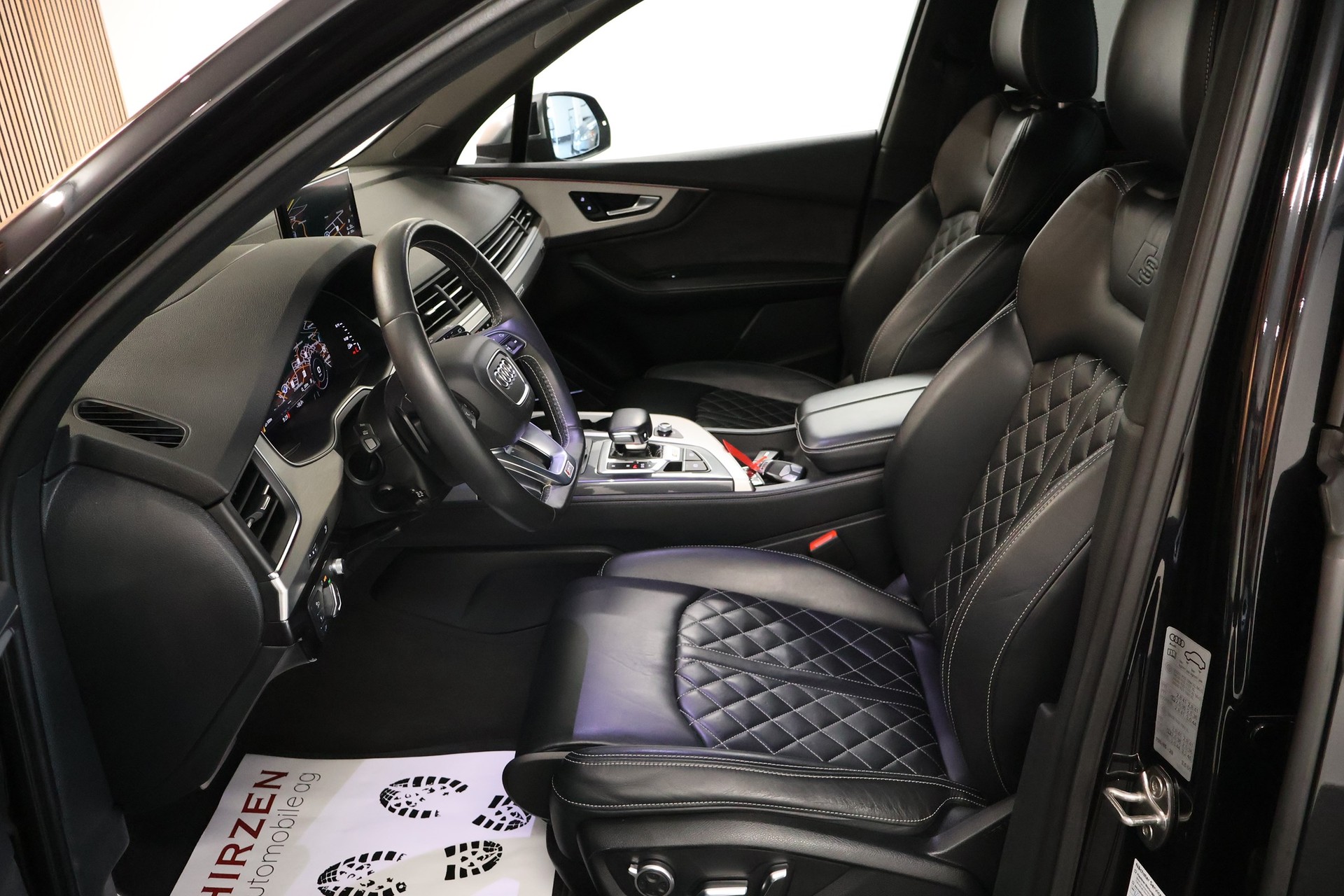 AUDI SQ7 4.0 TDI quattro tiptronic-image-9