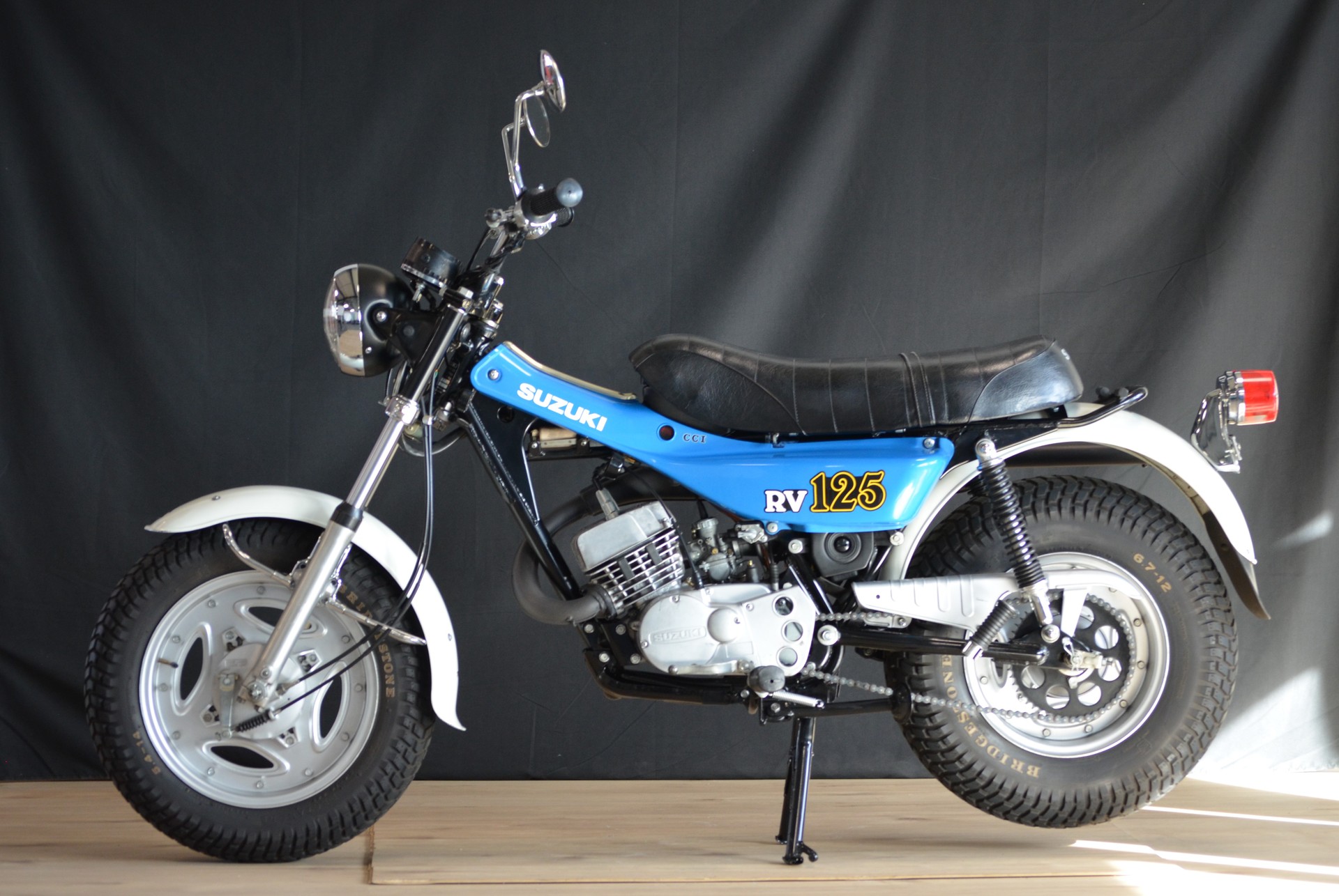 SUZUKI RV 125-showroom-element-2