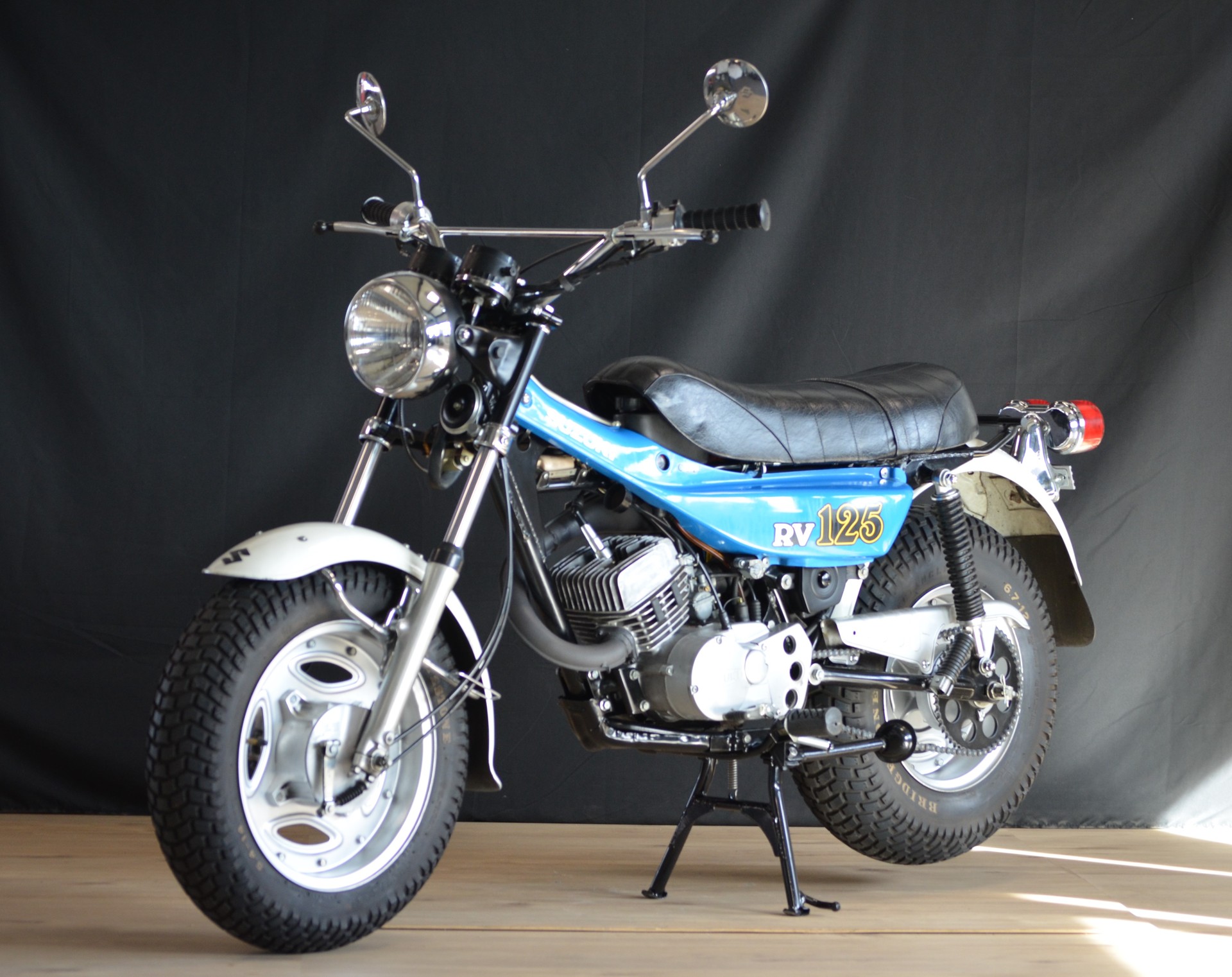 SUZUKI RV 125-showroom-element-1