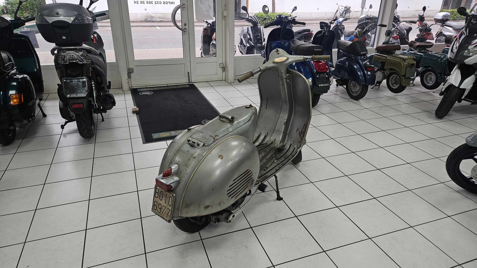 PIAGGIO Vespa 150 GS-image-2