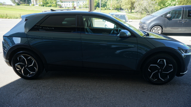HYUNDAI Ioniq 5 77kW Amplia 4WD-showroom-element-3