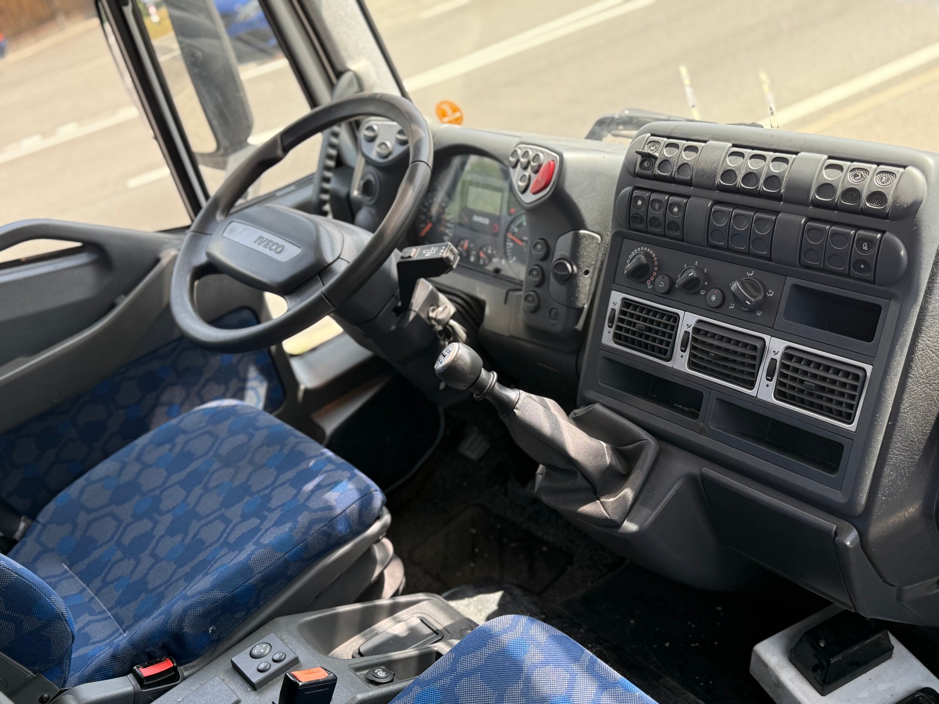 IVECO 75E18P Eurocargo-image-8