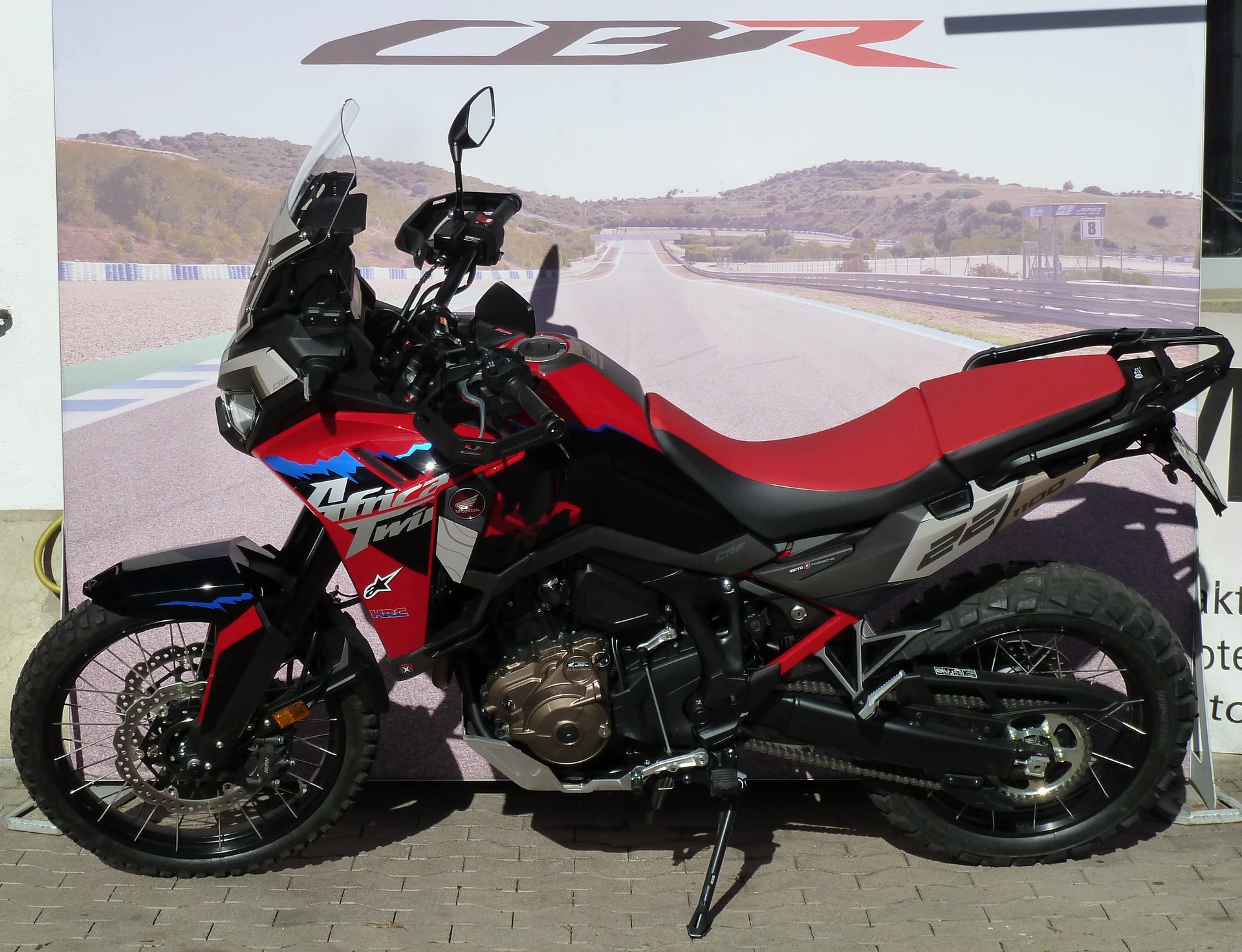 HONDA CRF 1100 Africa Twin-image-13