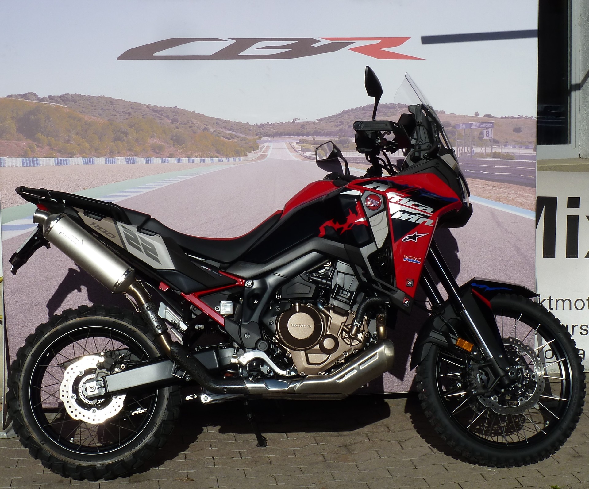 HONDA CRF 1100 Africa Twin-image-11