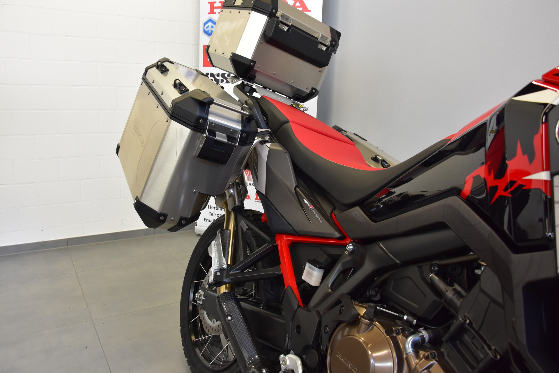 HONDA CRF 1100 Africa Twin-image-6