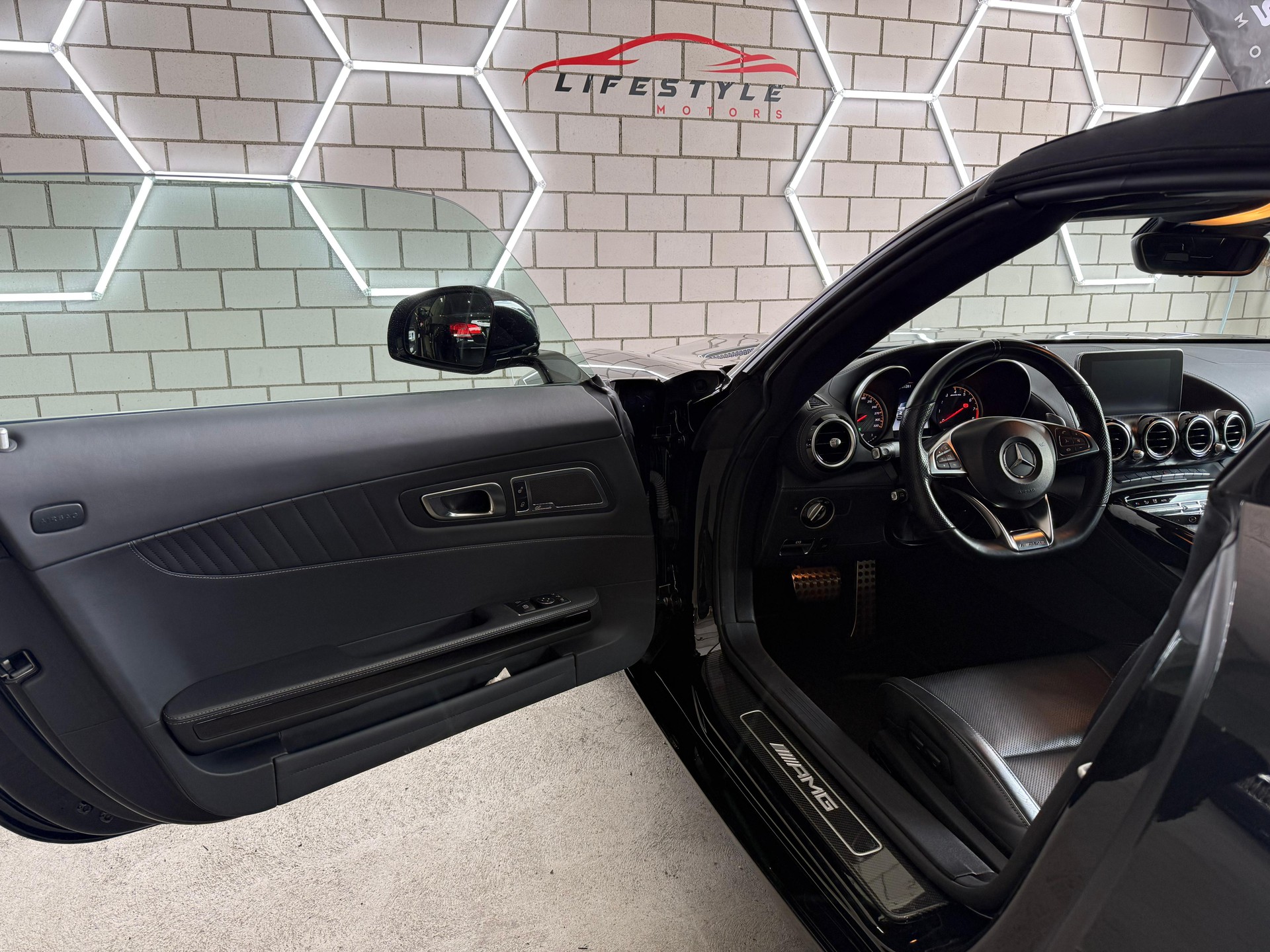 MERCEDES-BENZ AMG GT Roadster Speedshift DCT-image-4