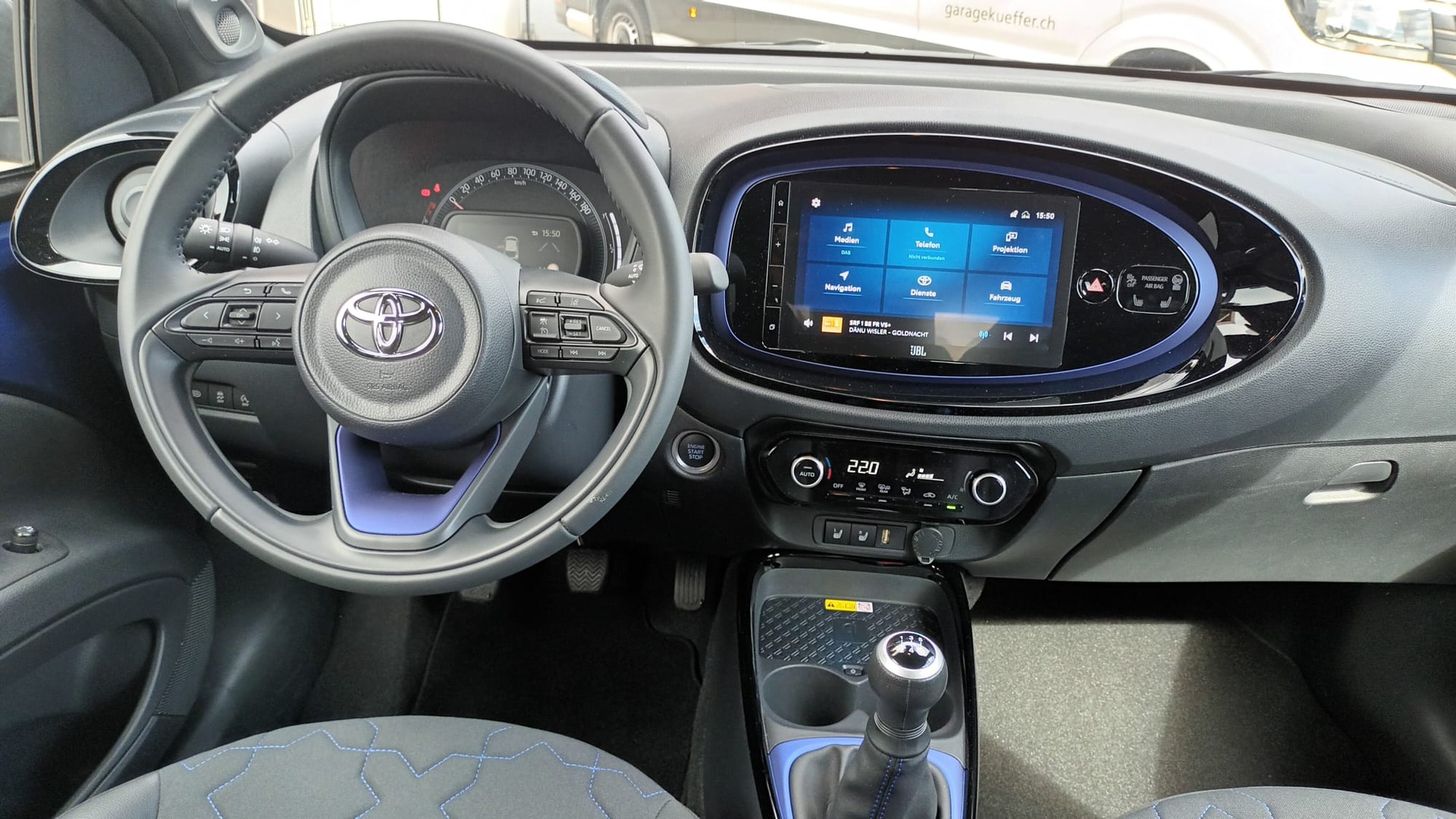 TOYOTA Aygo X 1.0 VVT-i Style-image-9