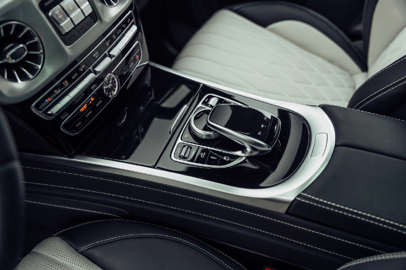 MERCEDES-BENZ G700 Brabus-image-11