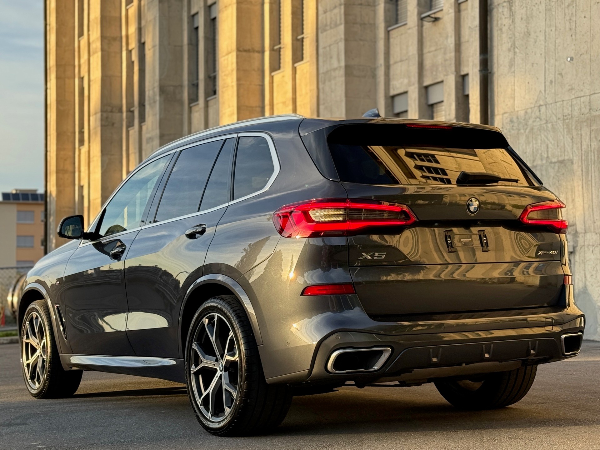 BMW X5 xDrive 40i Steptronic-image-2